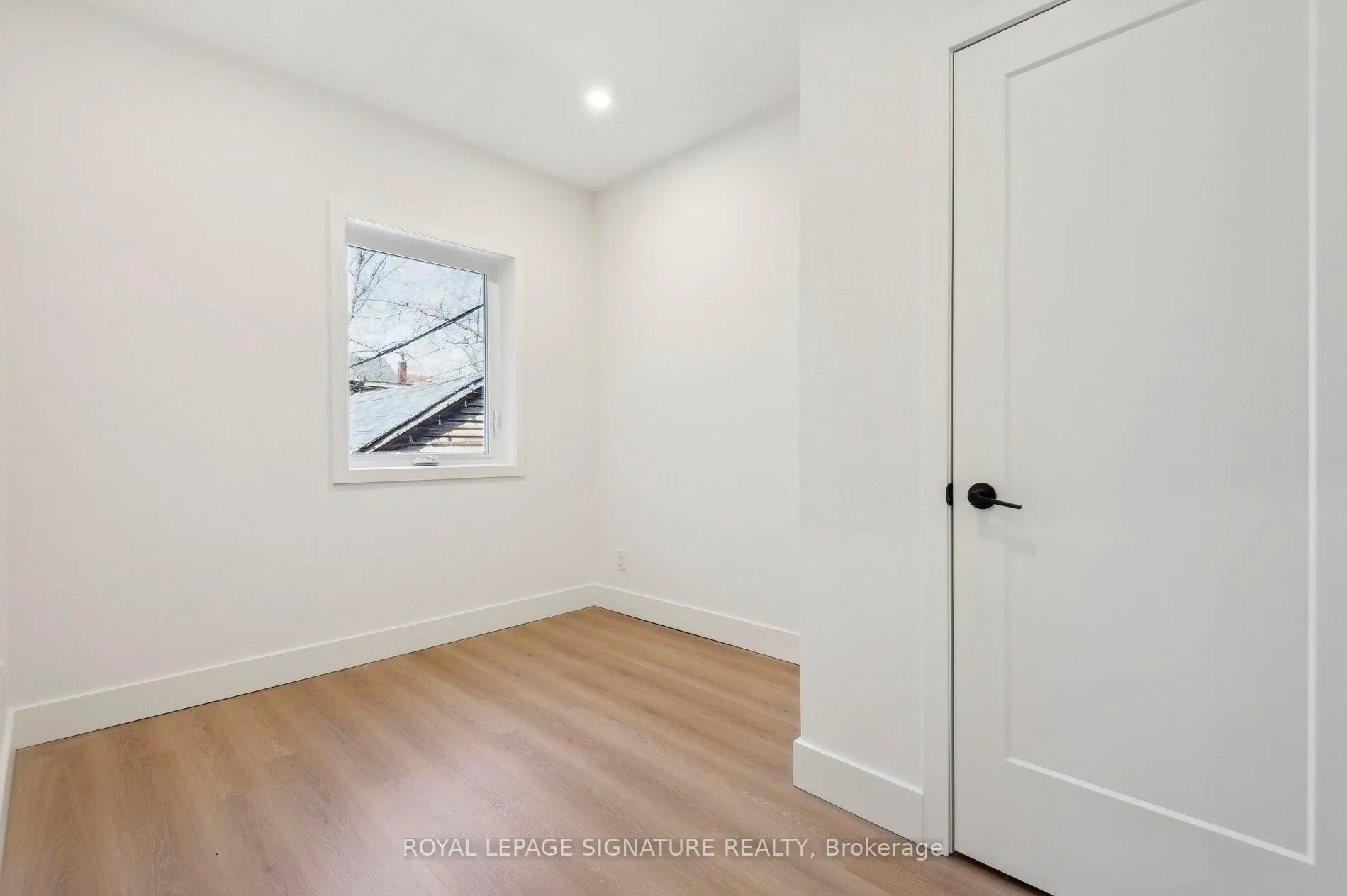 Photo 14 of 176 Gillard Avenue, Toronto, Greenwood-Coxwell — HOMEH