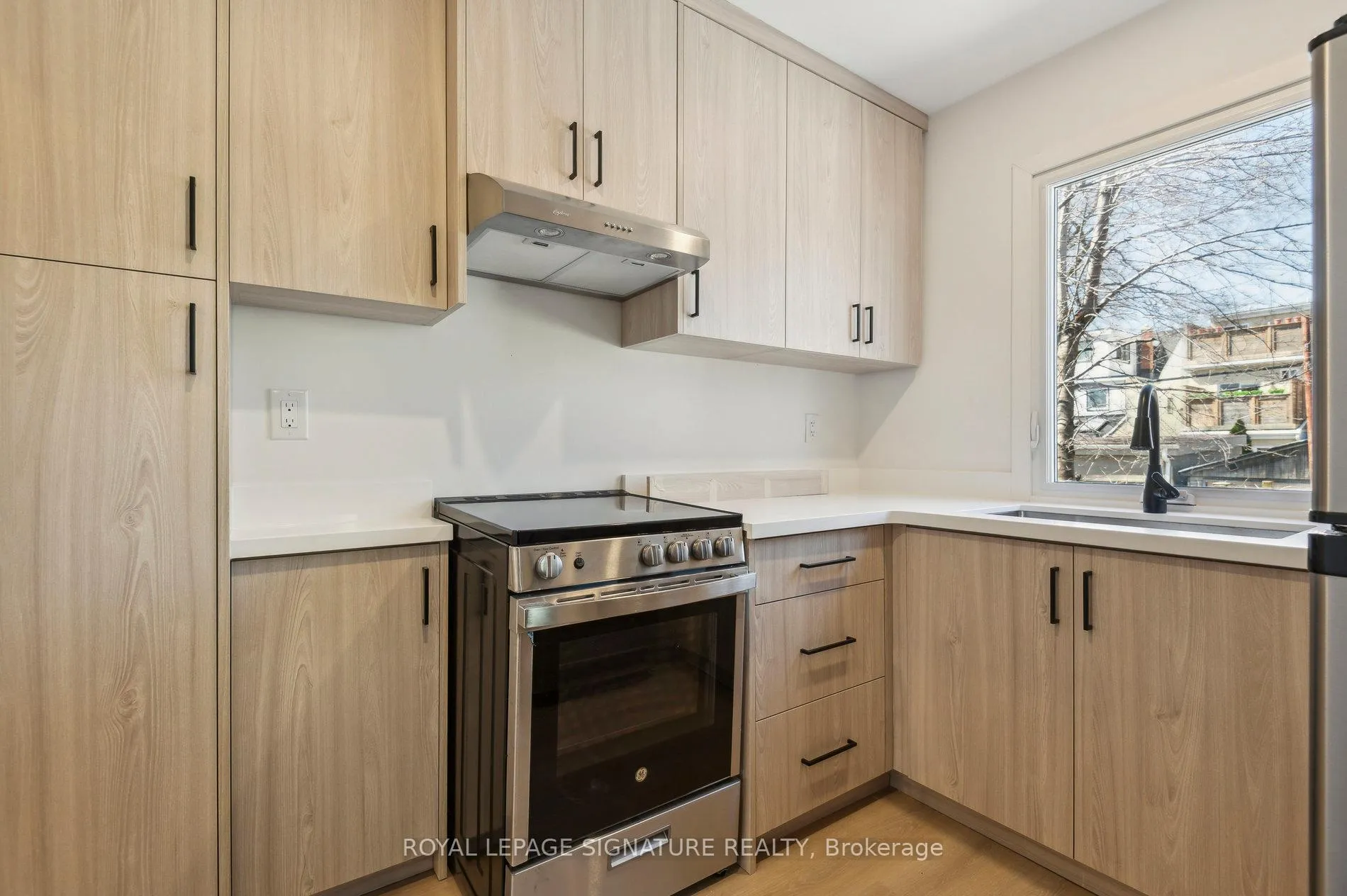 Photo 19 of 176 Gillard Avenue, Toronto, Greenwood-Coxwell — HOMEH