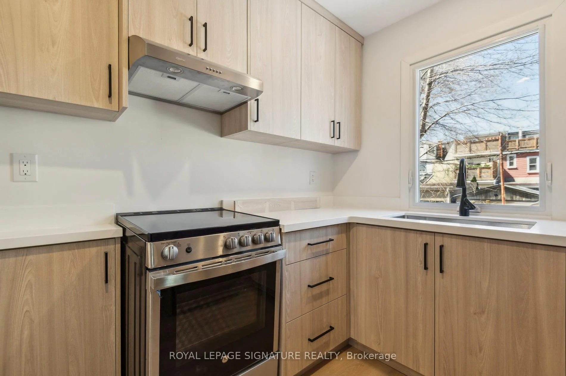 Photo 20 of 176 Gillard Avenue, Toronto, Greenwood-Coxwell — HOMEH