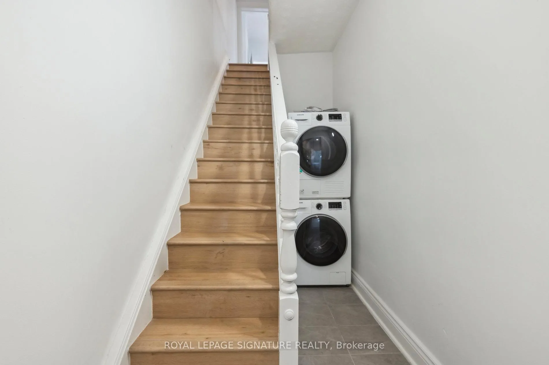 Photo 21 of 176 Gillard Avenue, Toronto, Greenwood-Coxwell — HOMEH