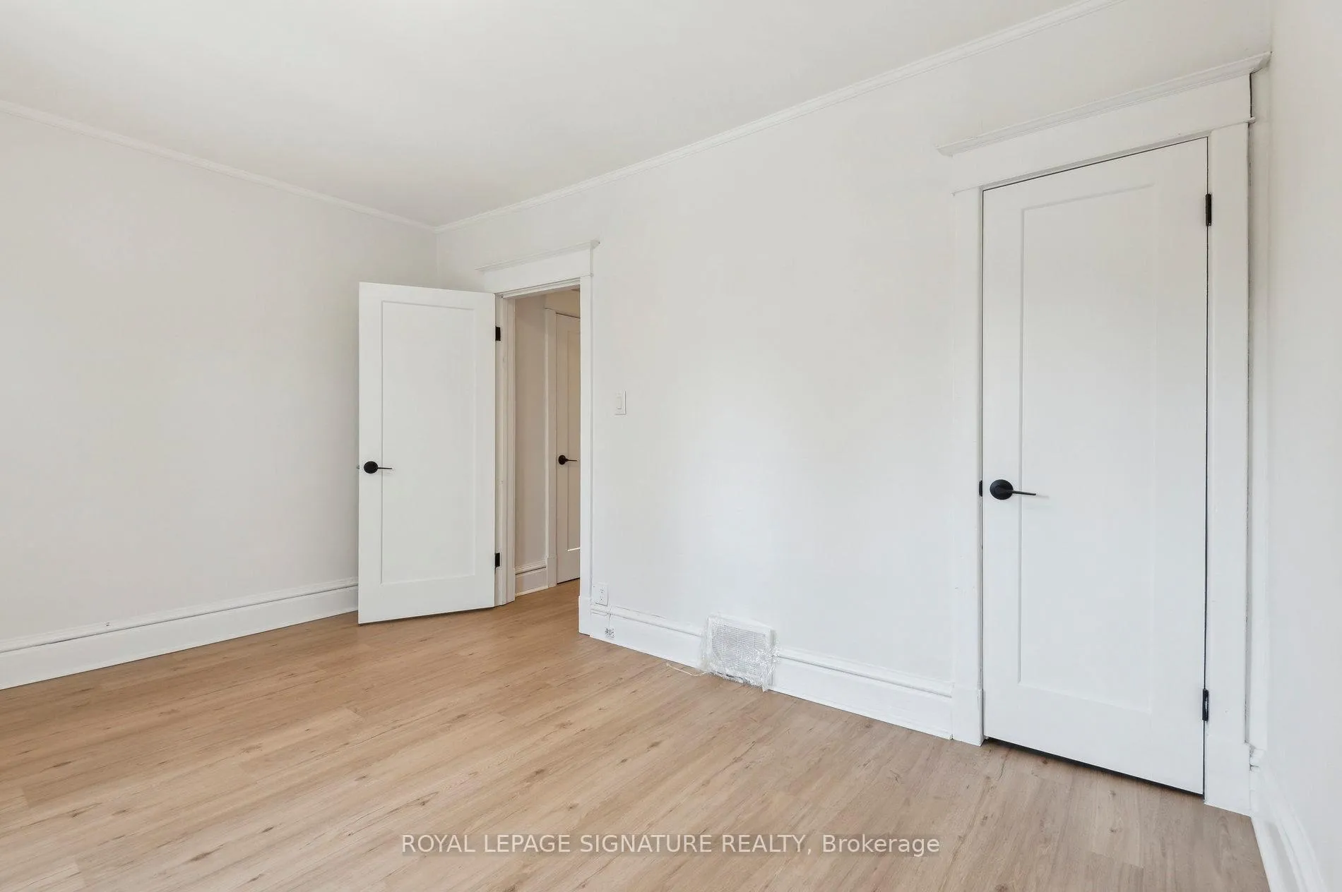 Photo 29 of 176 Gillard Avenue, Toronto, Greenwood-Coxwell — HOMEH