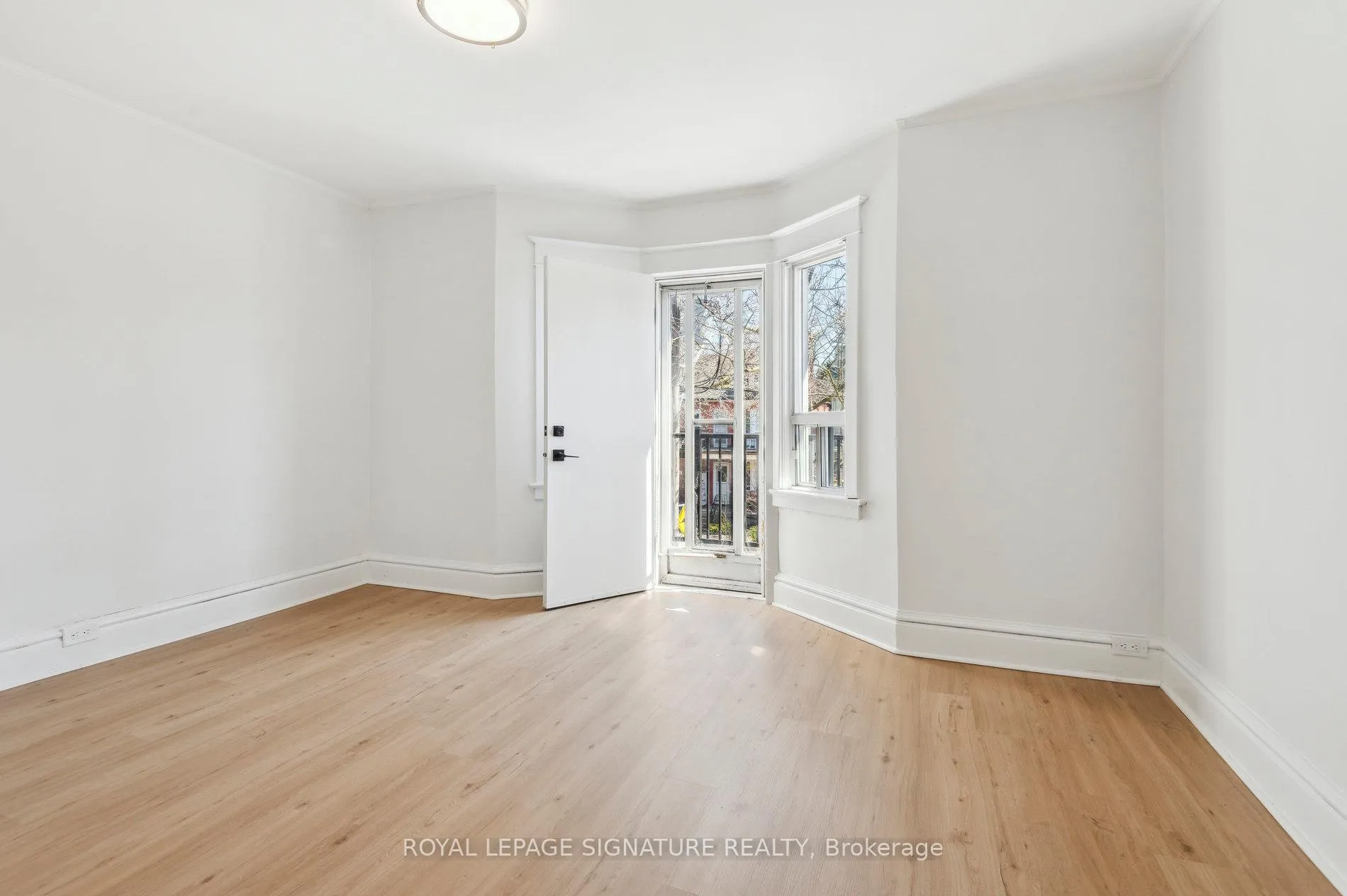 Photo 30 of 176 Gillard Avenue, Toronto, Greenwood-Coxwell — HOMEH