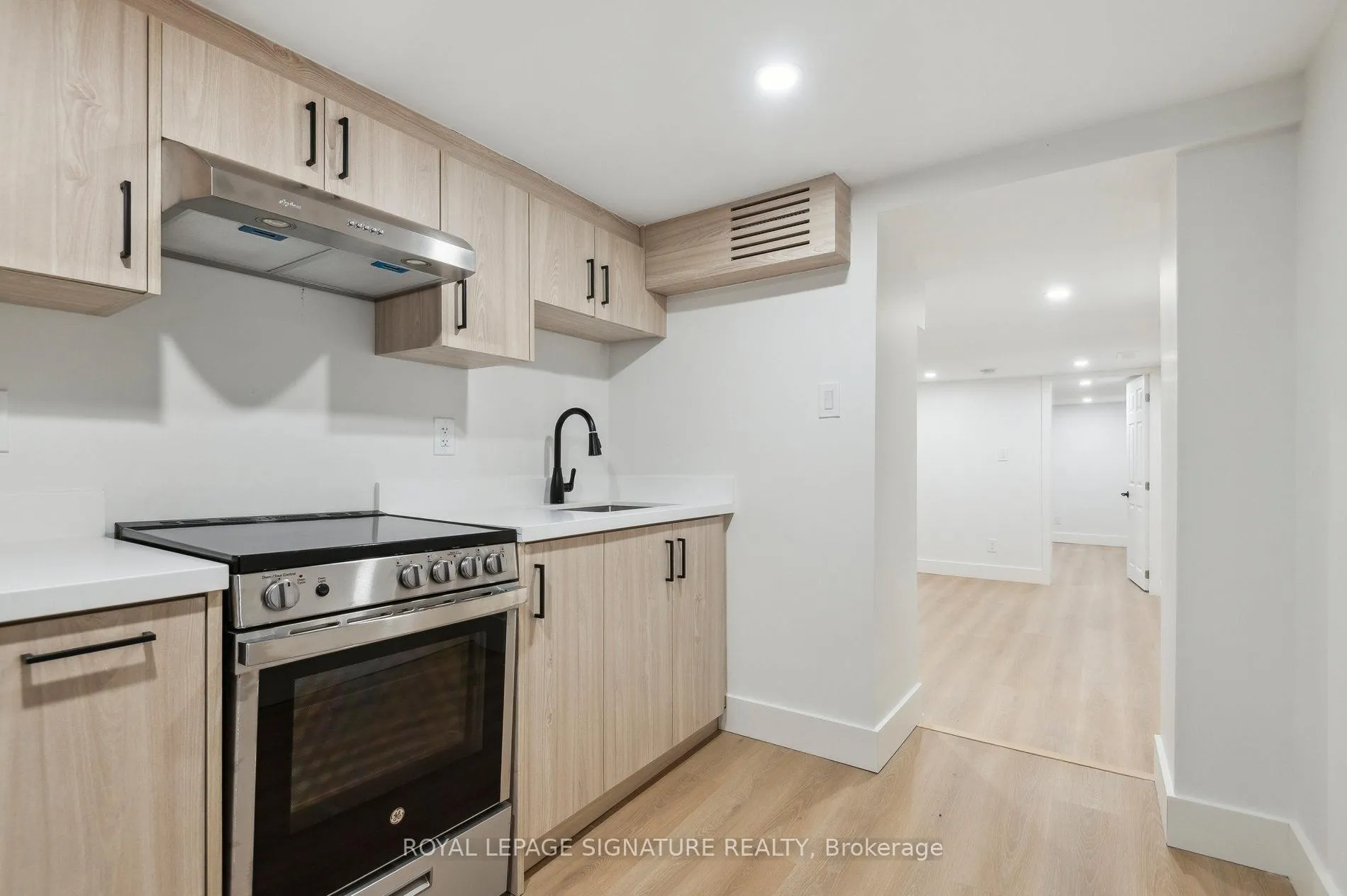 Photo 37 of 176 Gillard Avenue, Toronto, Greenwood-Coxwell — HOMEH