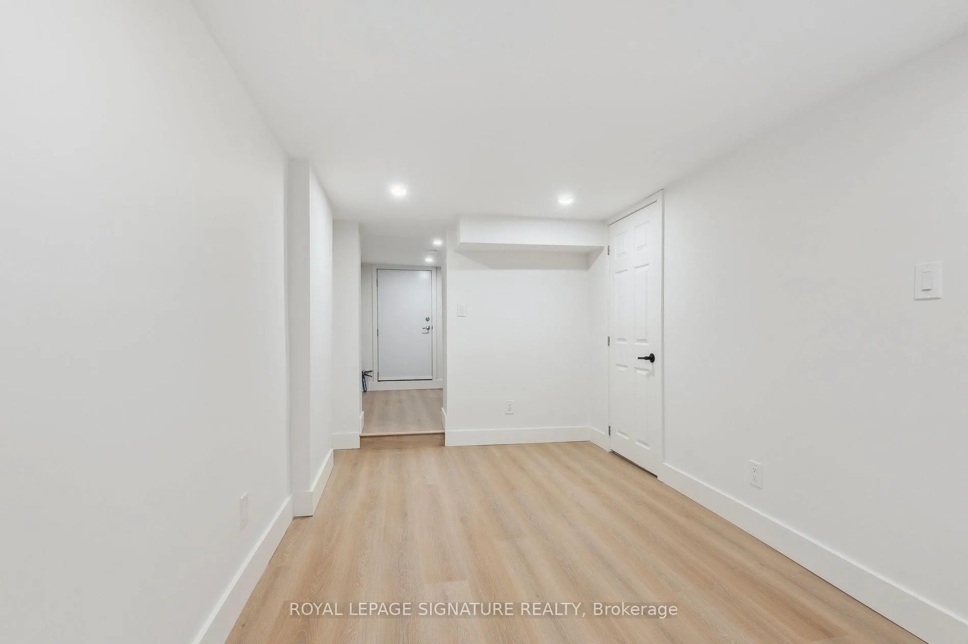 Photo 40 of 176 Gillard Avenue, Toronto, Greenwood-Coxwell — HOMEH