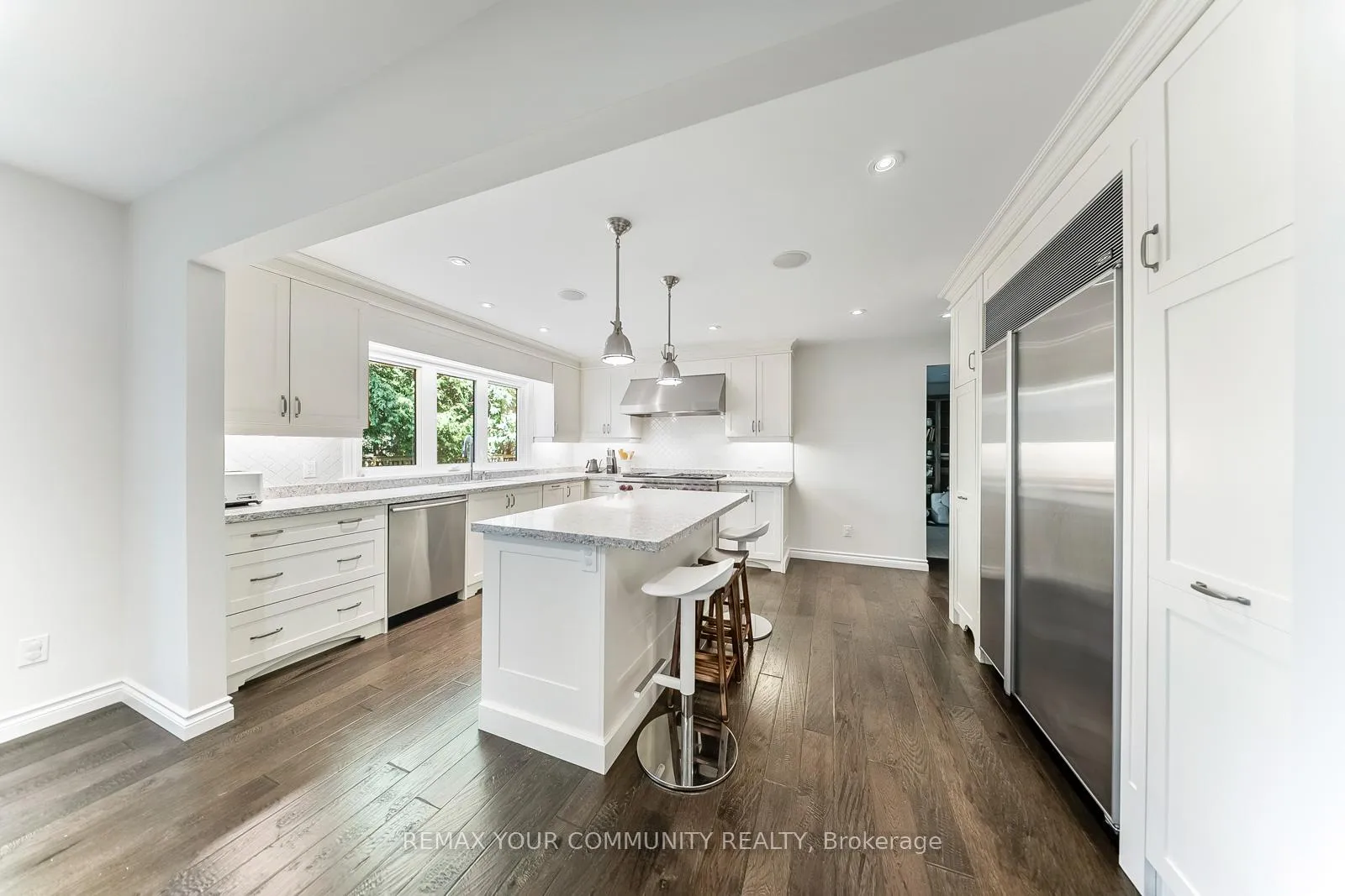 Photo 6 of 8 Spinning Wheel Court, Markham, Bayview Glen — HOMEH