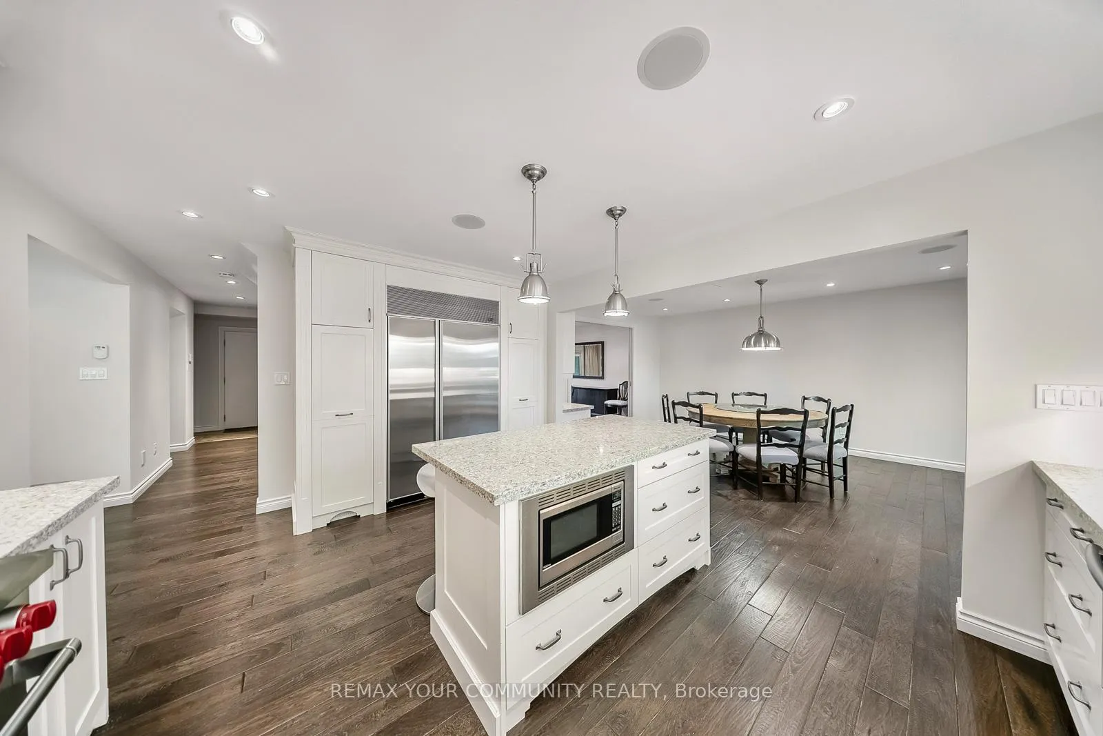 Photo 10 of 8 Spinning Wheel Court, Markham, Bayview Glen — HOMEH