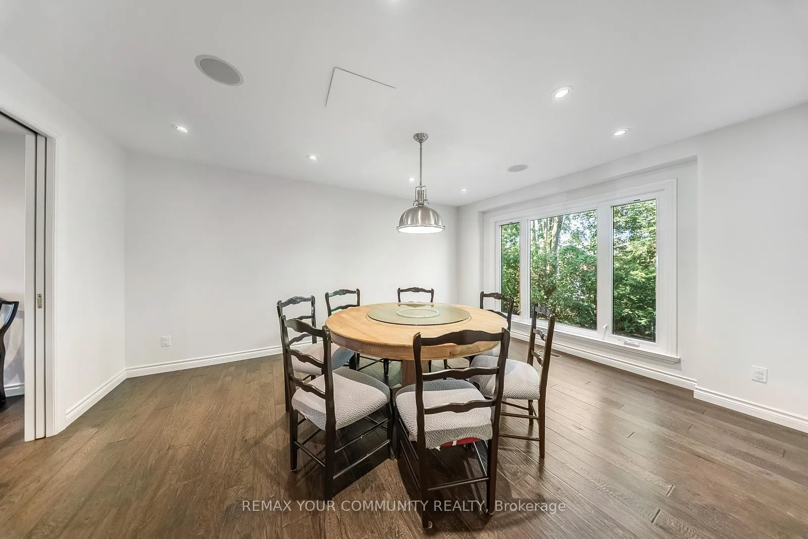Photo 14 of 8 Spinning Wheel Court, Markham, Bayview Glen — HOMEH