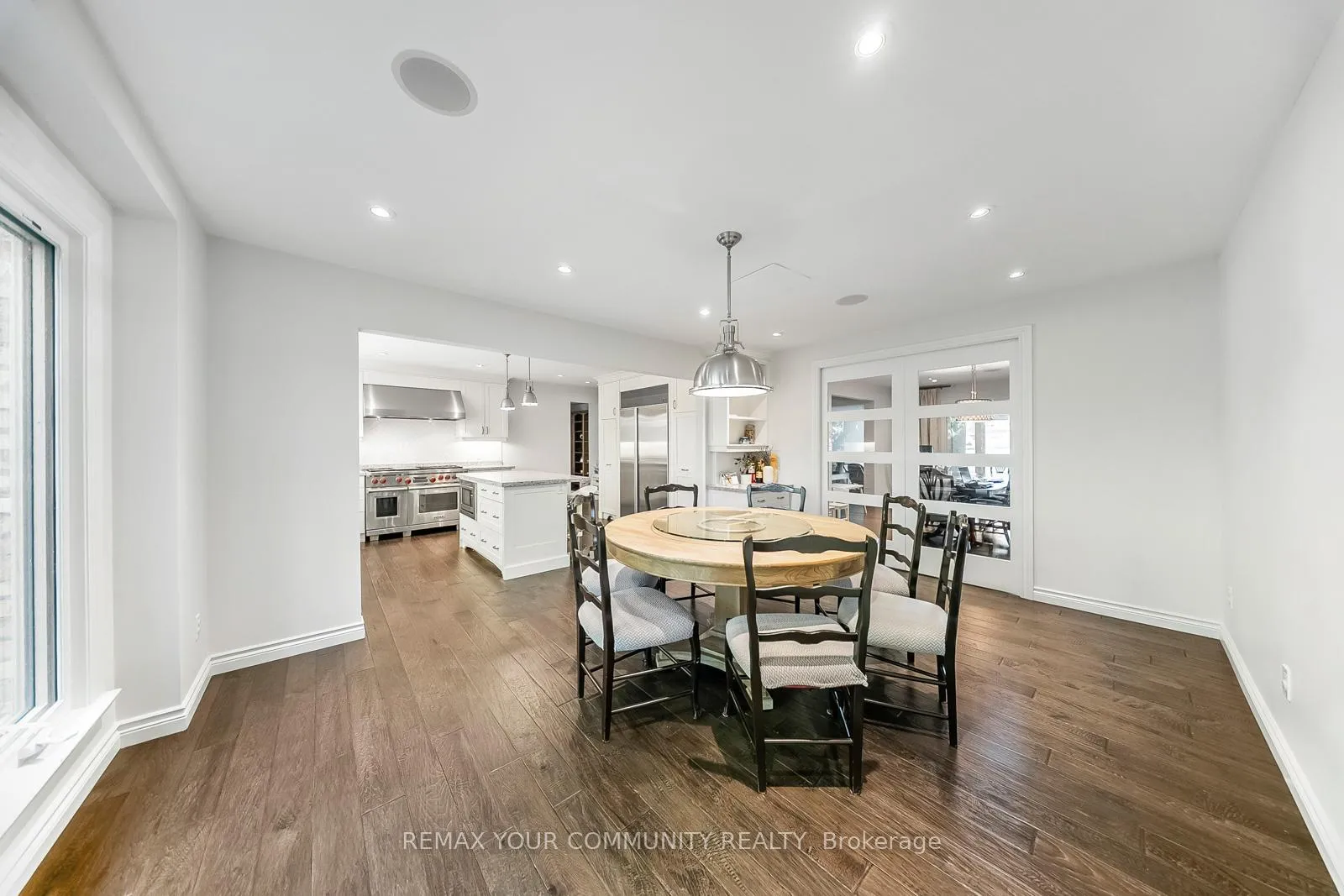 Photo 16 of 8 Spinning Wheel Court, Markham, Bayview Glen — HOMEH
