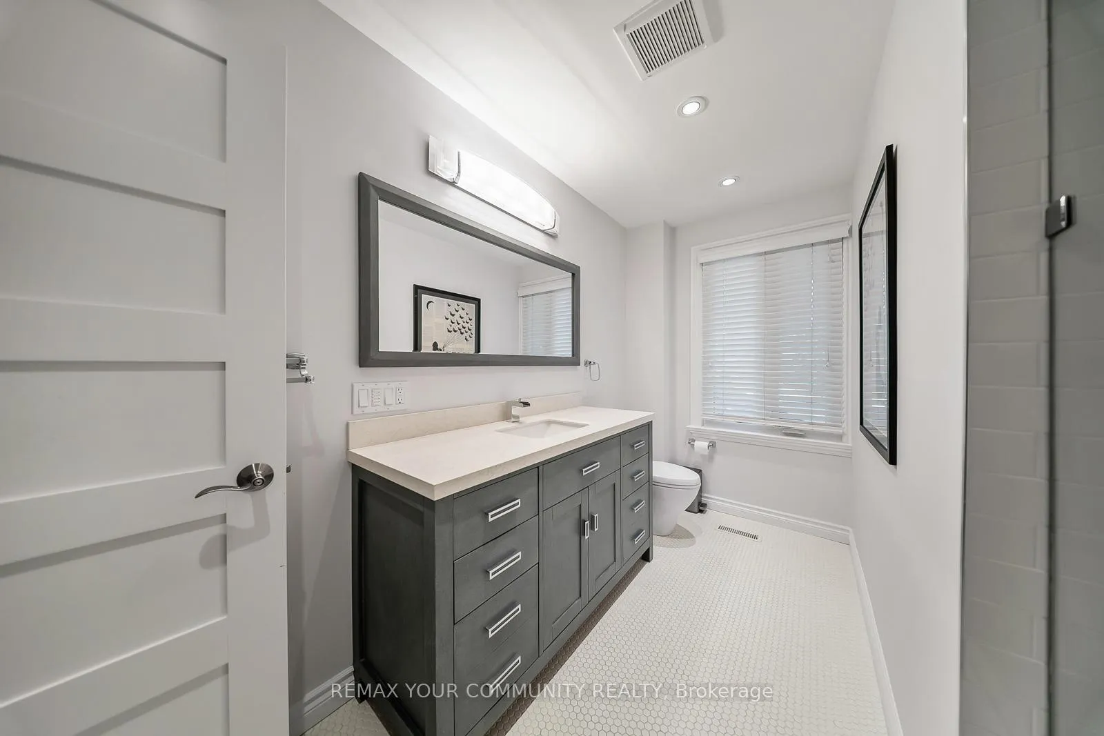 Photo 37 of 8 Spinning Wheel Court, Markham, Bayview Glen — HOMEH
