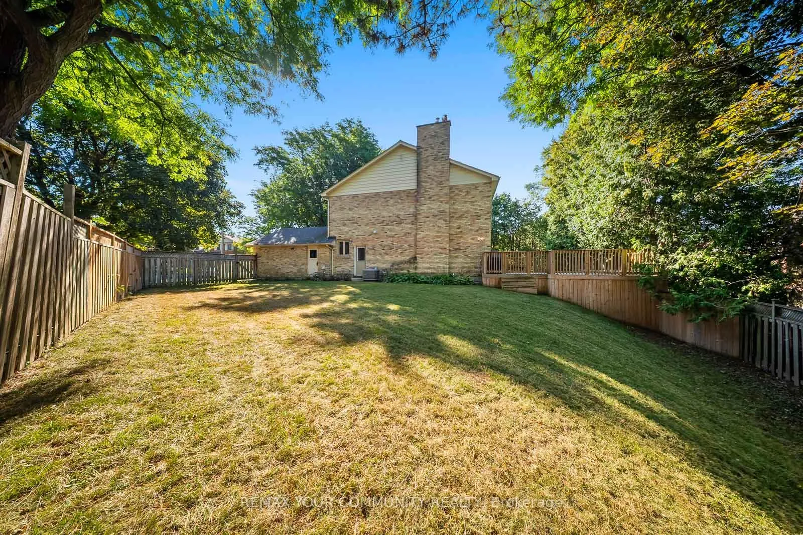 Photo 47 of 8 Spinning Wheel Court, Markham, Bayview Glen — HOMEH