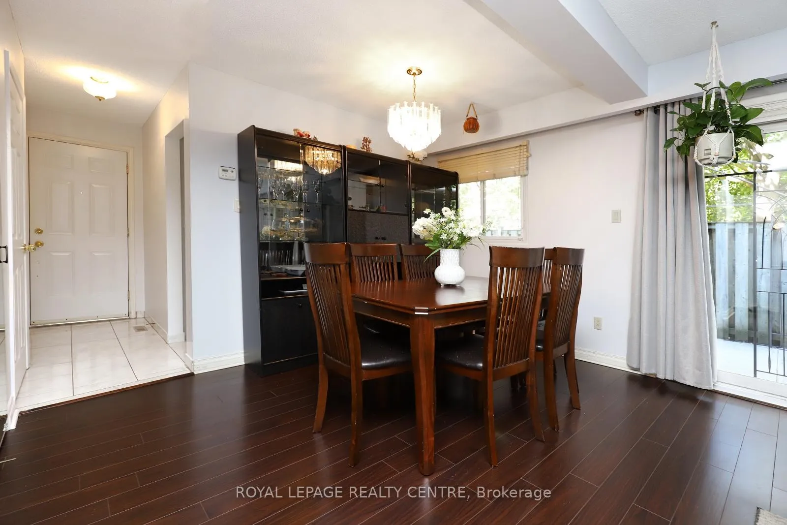 Photo 8 of Unit 11, 444 Silverstone Drive, Etobicoke, West Humber-Clairville — HOMEH
