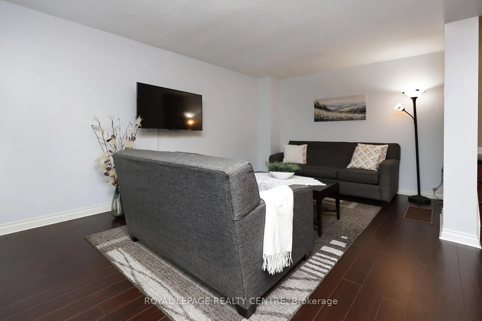 Photo 11 of Unit 11, 444 Silverstone Drive, Etobicoke, West Humber-Clairville — HOMEH