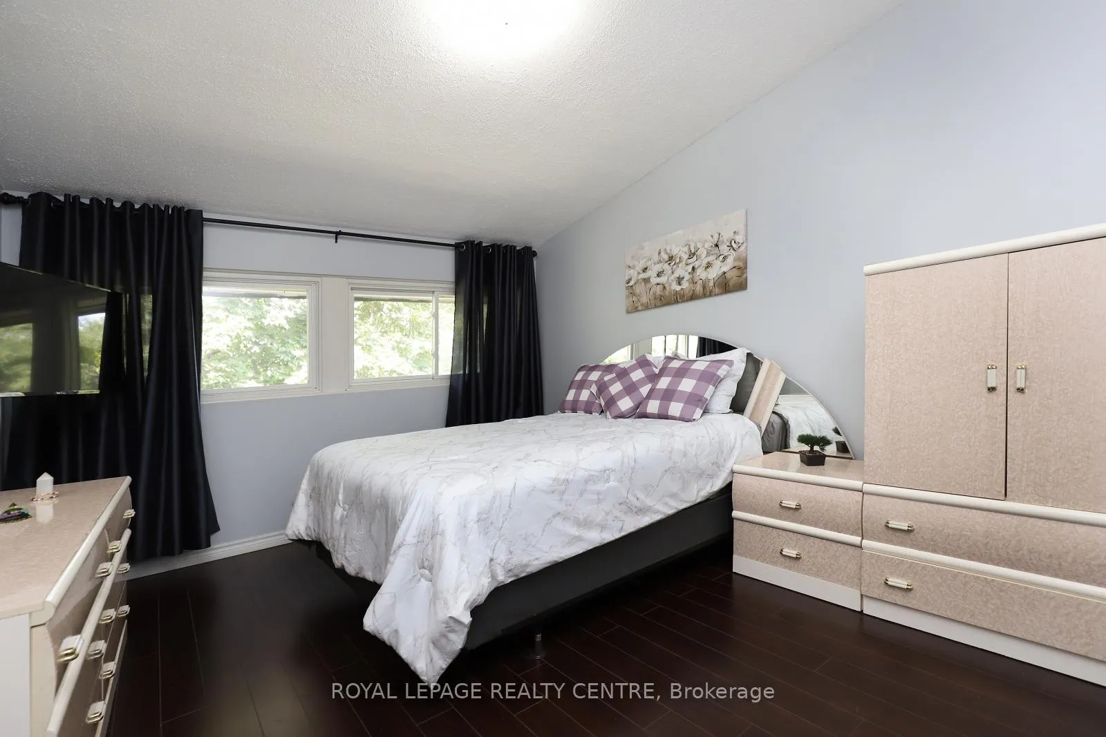 Photo 14 of Unit 11, 444 Silverstone Drive, Etobicoke, West Humber-Clairville — HOMEH