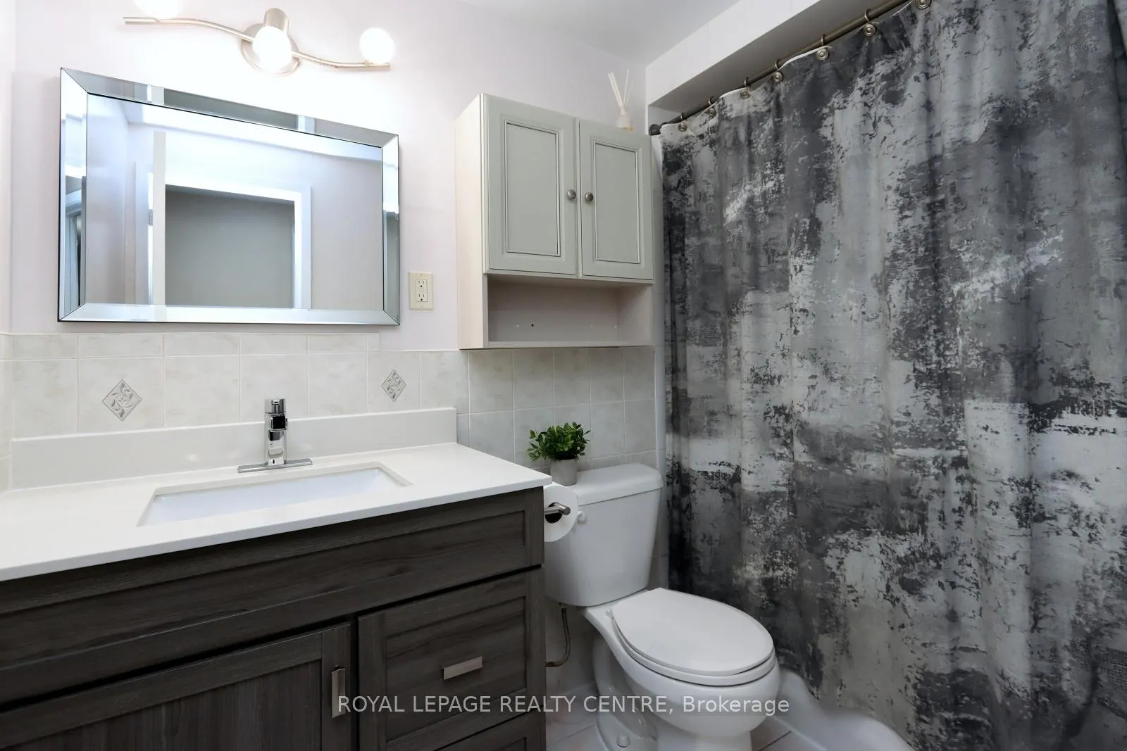 Photo 16 of Unit 11, 444 Silverstone Drive, Etobicoke, West Humber-Clairville — HOMEH