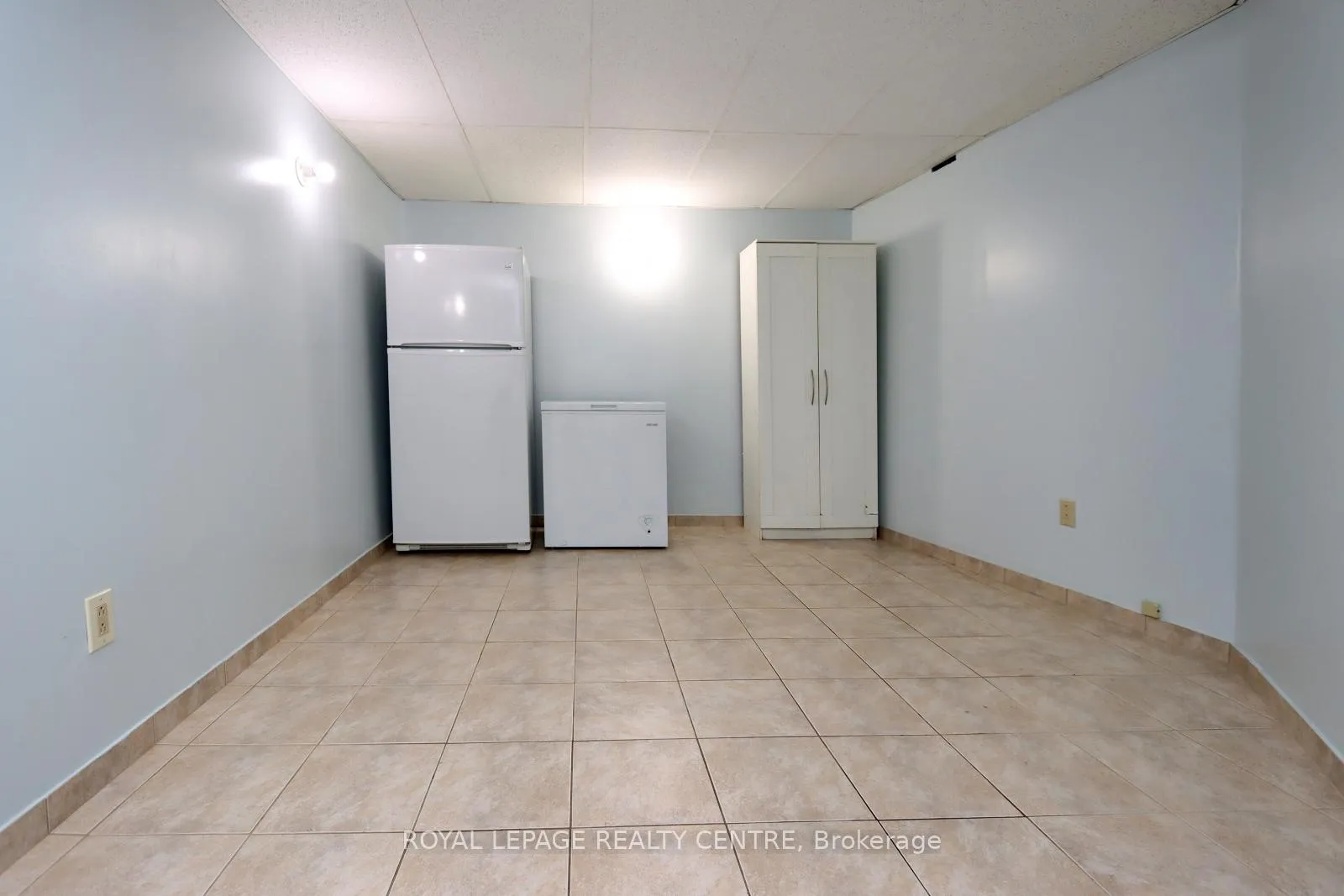 Photo 21 of Unit 11, 444 Silverstone Drive, Etobicoke, West Humber-Clairville — HOMEH