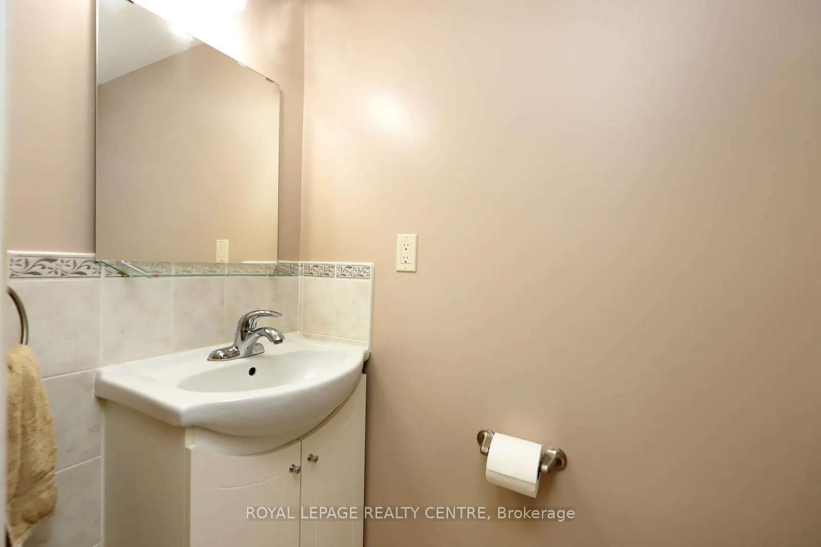 Photo 22 of Unit 11, 444 Silverstone Drive, Etobicoke, West Humber-Clairville — HOMEH