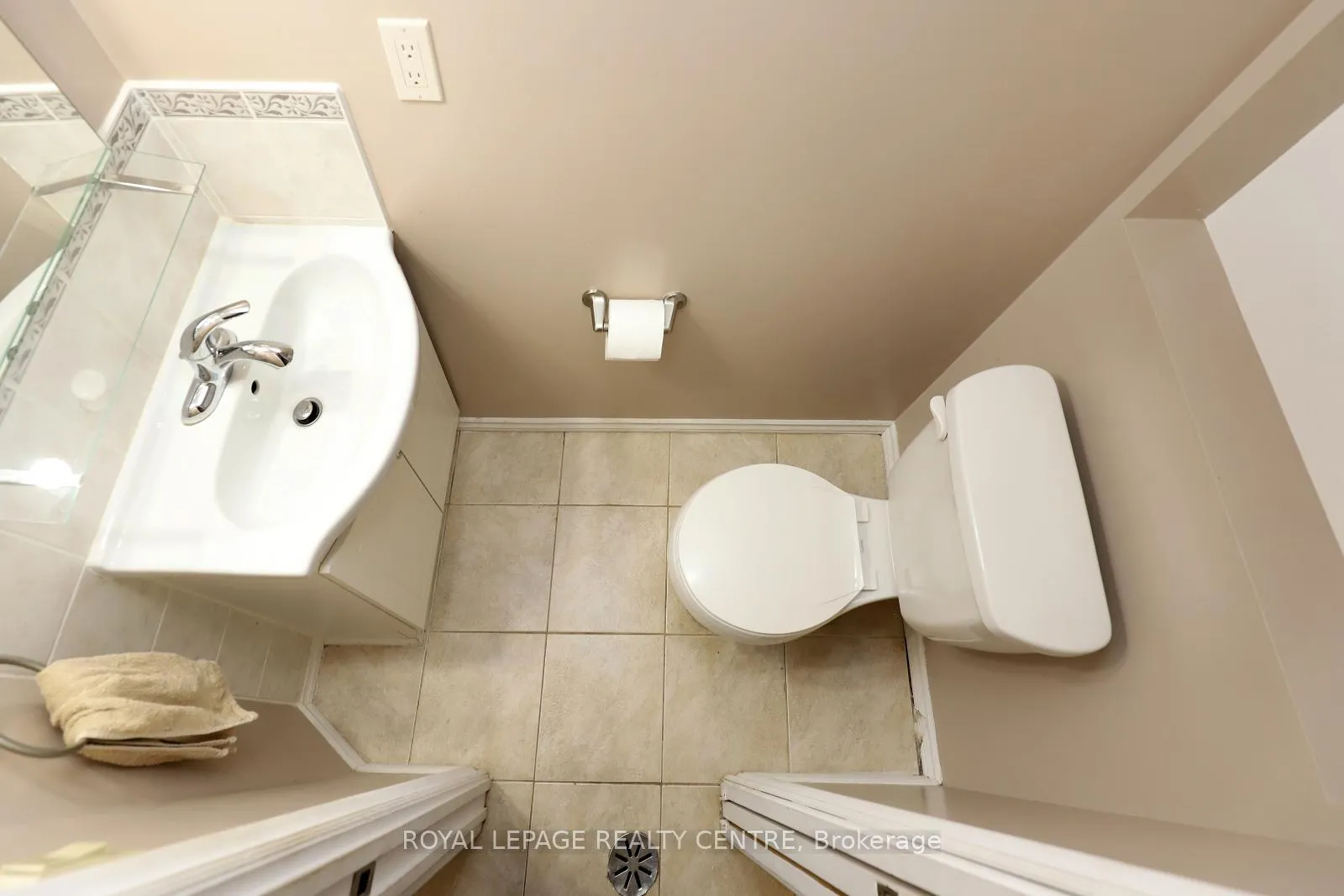 Photo 23 of Unit 11, 444 Silverstone Drive, Etobicoke, West Humber-Clairville — HOMEH