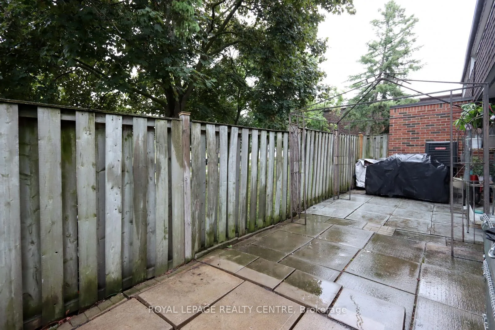 Photo 25 of Unit 11, 444 Silverstone Drive, Etobicoke, West Humber-Clairville — HOMEH