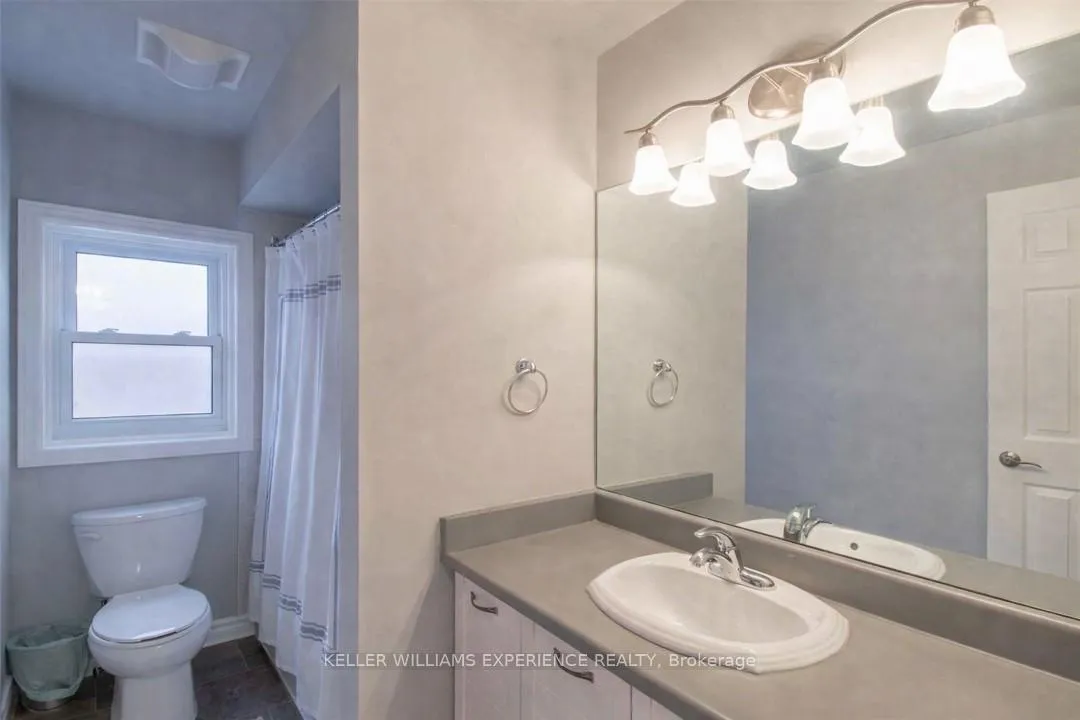 Photo 16 of Unit Upper, 22 Grand Forest Drive, Barrie, Bayshore — HOMEH