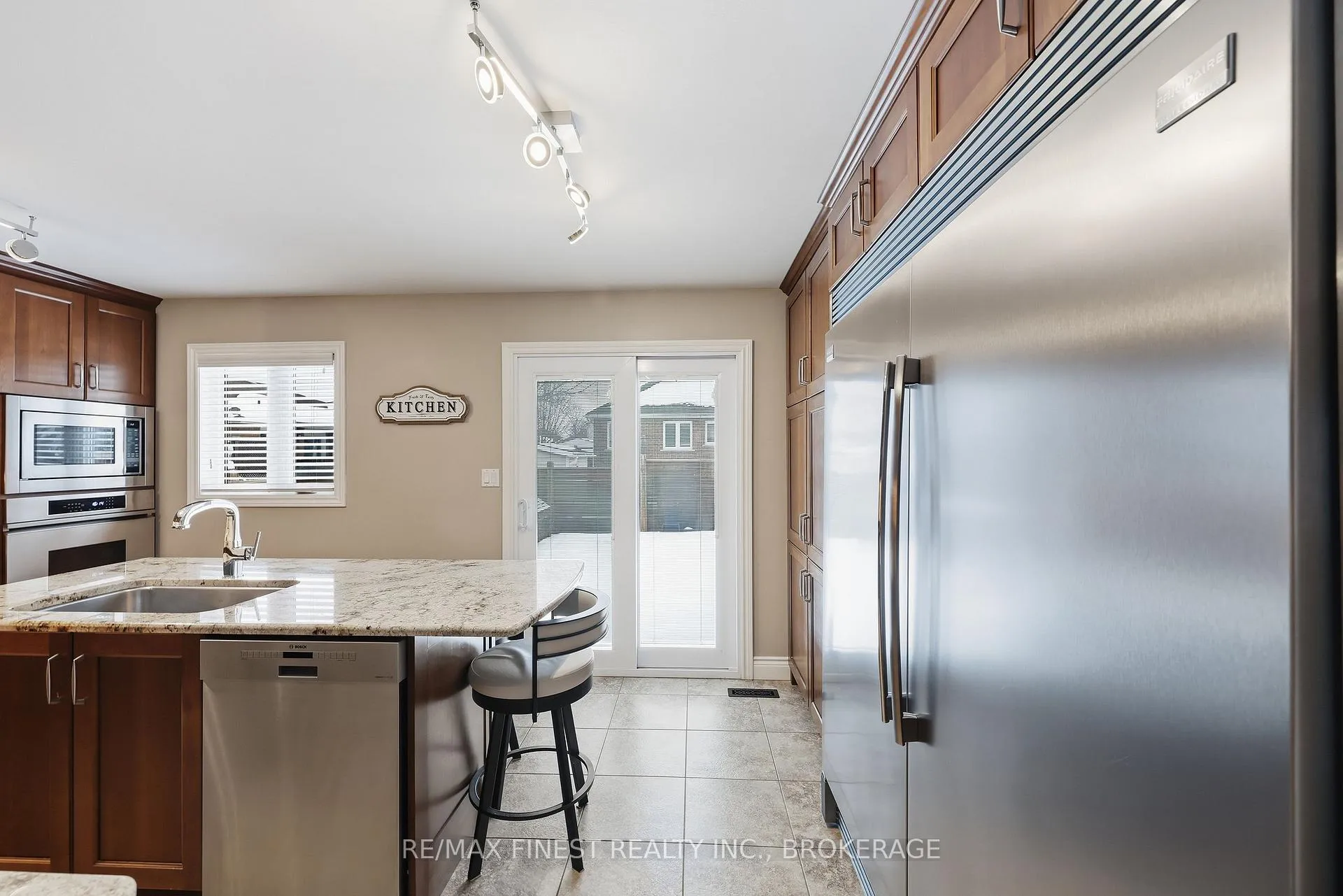 Photo 13 of 855 Marsh Crescent, Kingston, North of Taylor-Kidd Blvd — HOMEH