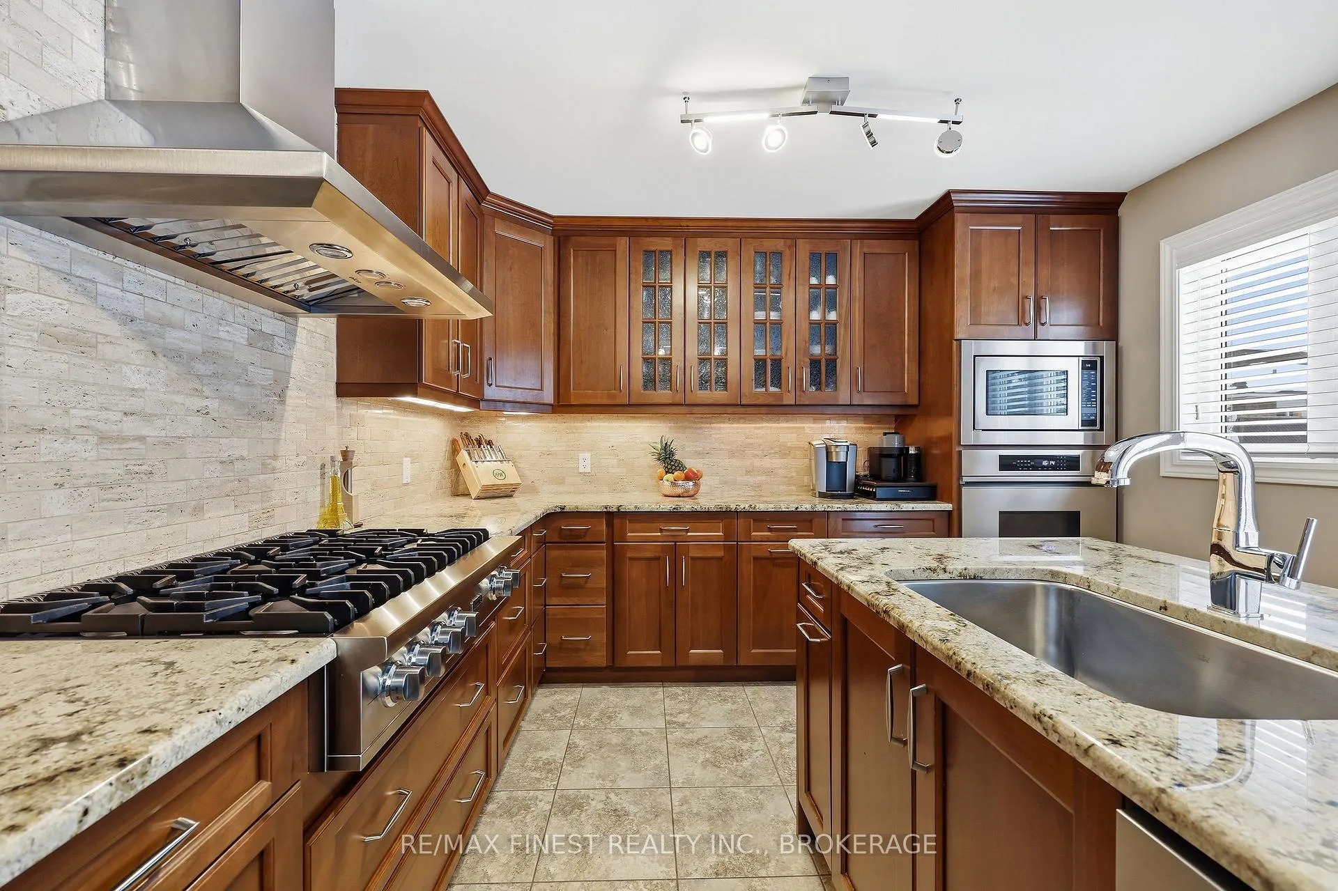 Photo 16 of 855 Marsh Crescent, Kingston, North of Taylor-Kidd Blvd — HOMEH