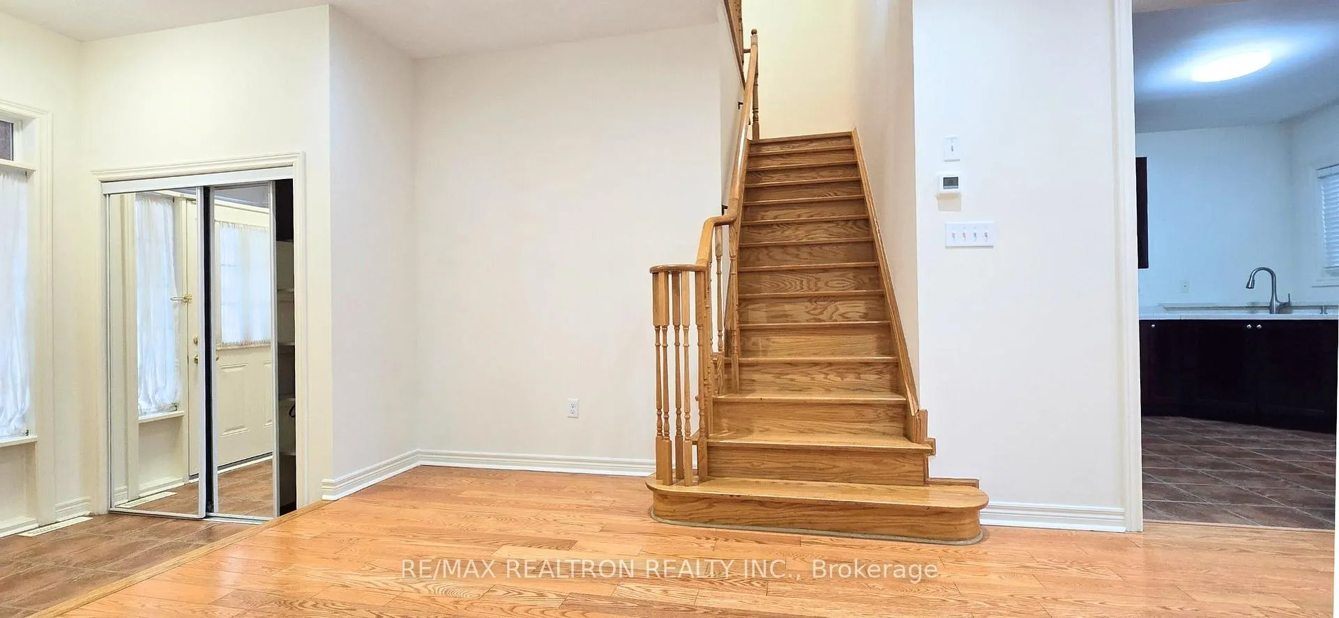 Photo 9 of 25 Fitzroy Avenue, Markham, Wismer — HOMEH