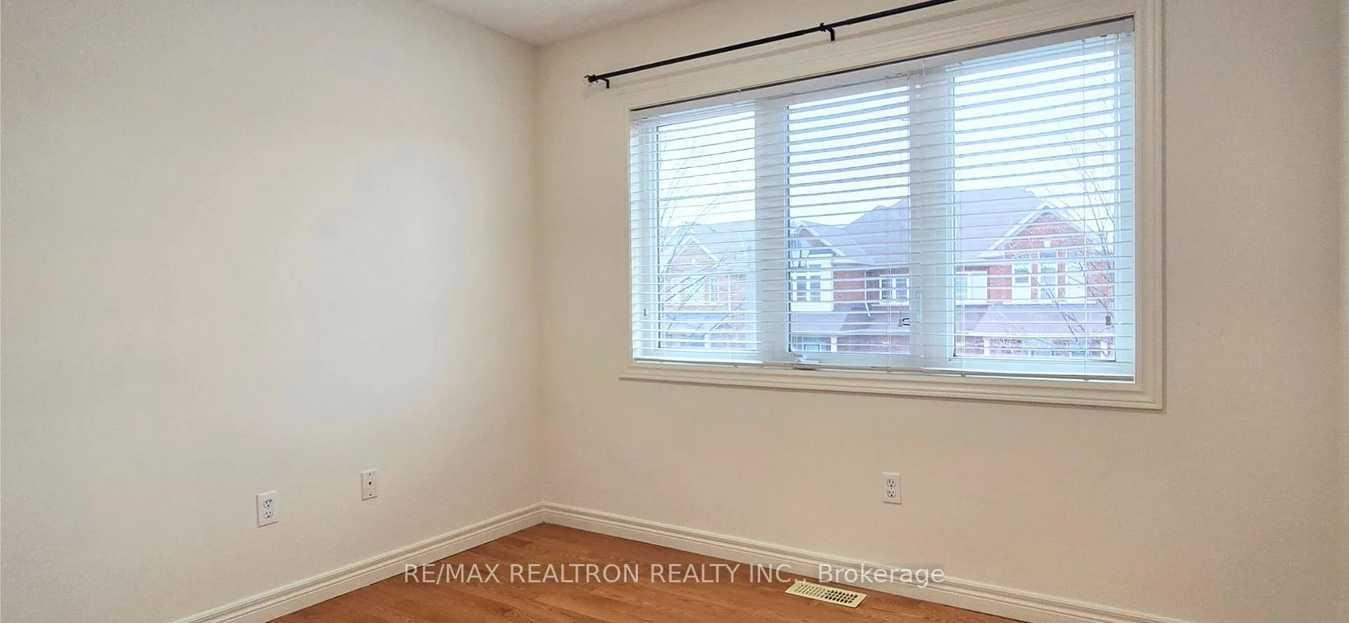 Photo 18 of 25 Fitzroy Avenue, Markham, Wismer — HOMEH