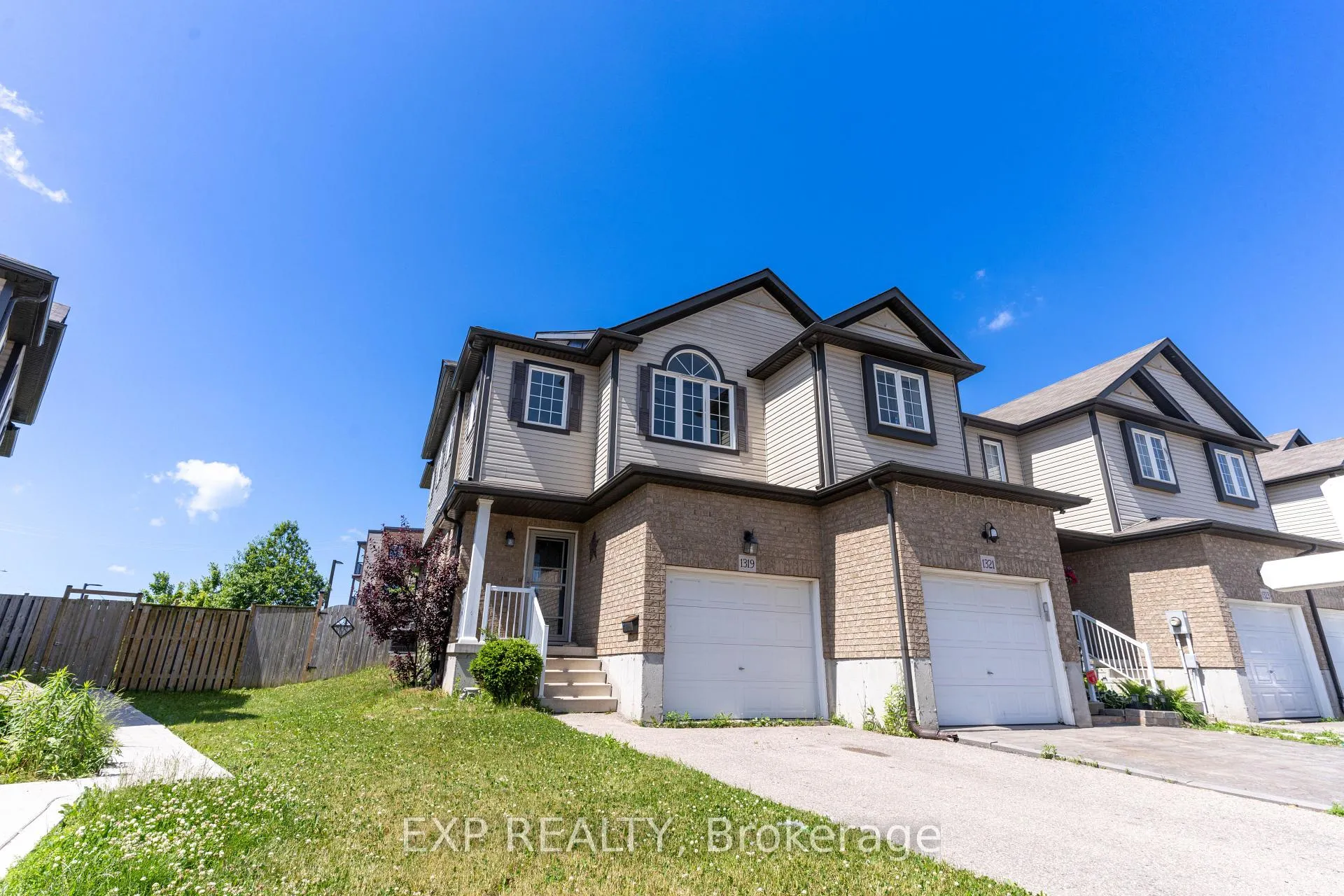 Photo 1 of 1319 Countrystone Drive, Kitchener, Highland West — HOMEH
