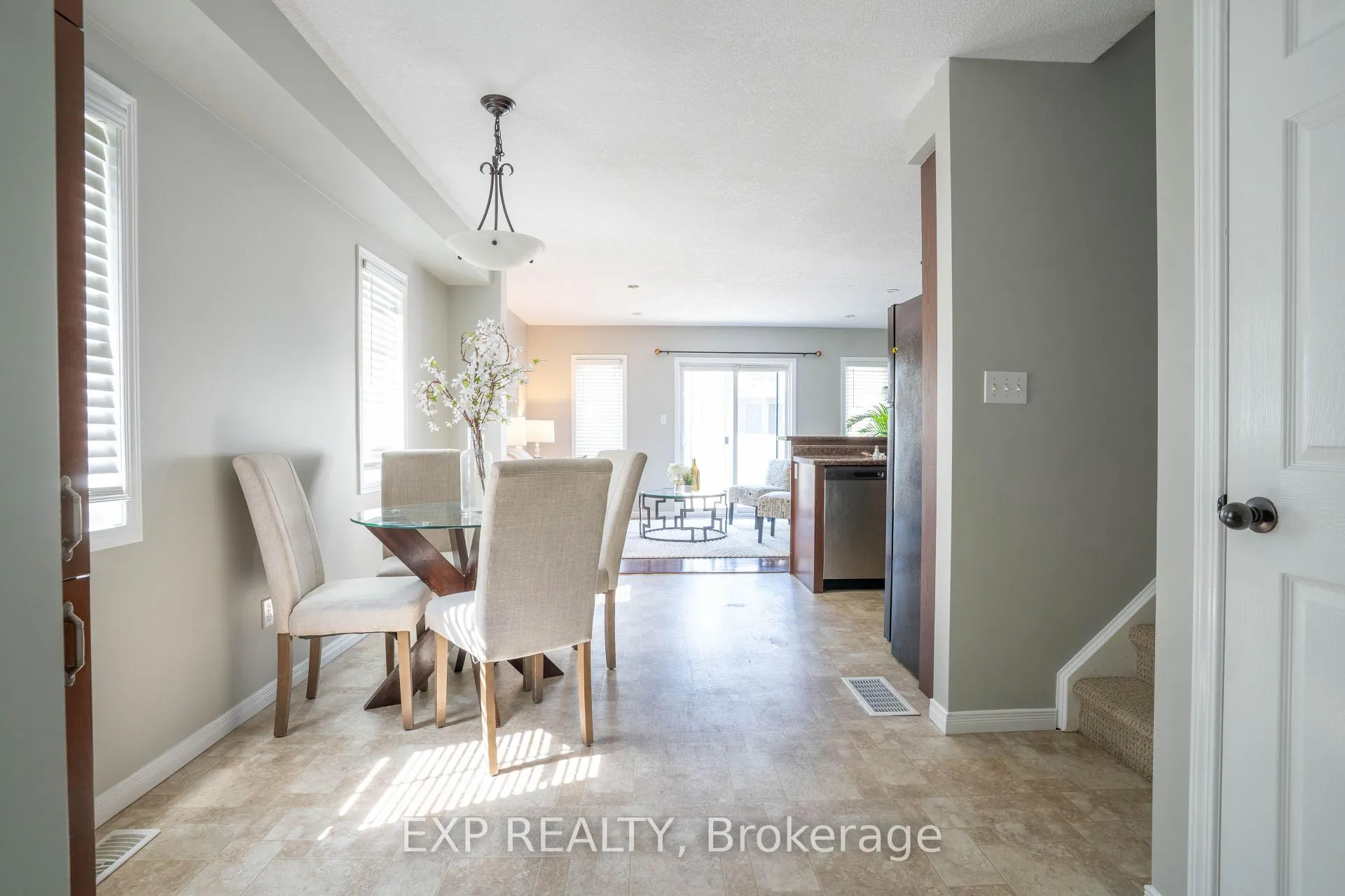 Photo 7 of 1319 Countrystone Drive, Kitchener, Highland West — HOMEH