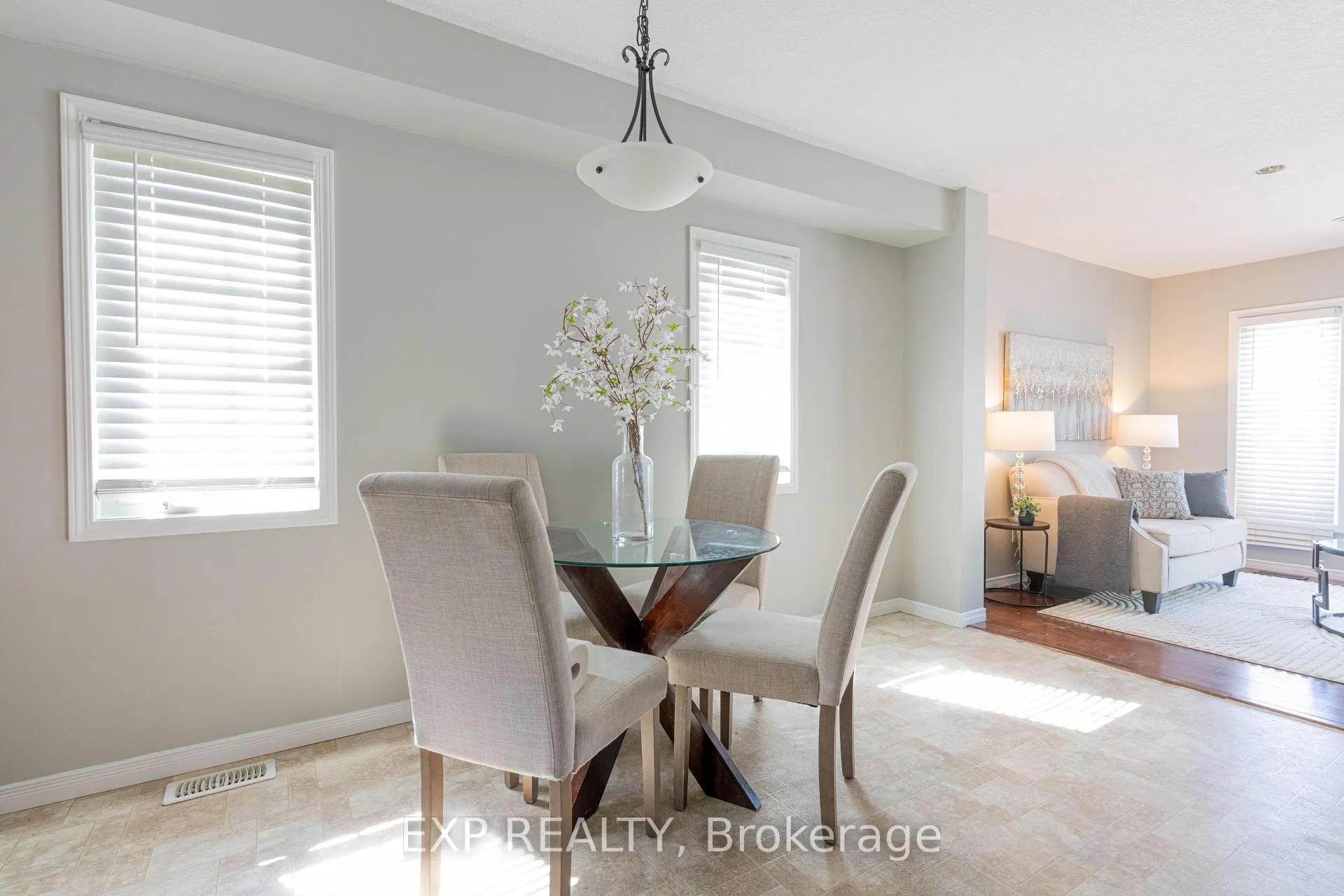 Photo 8 of 1319 Countrystone Drive, Kitchener, Highland West — HOMEH