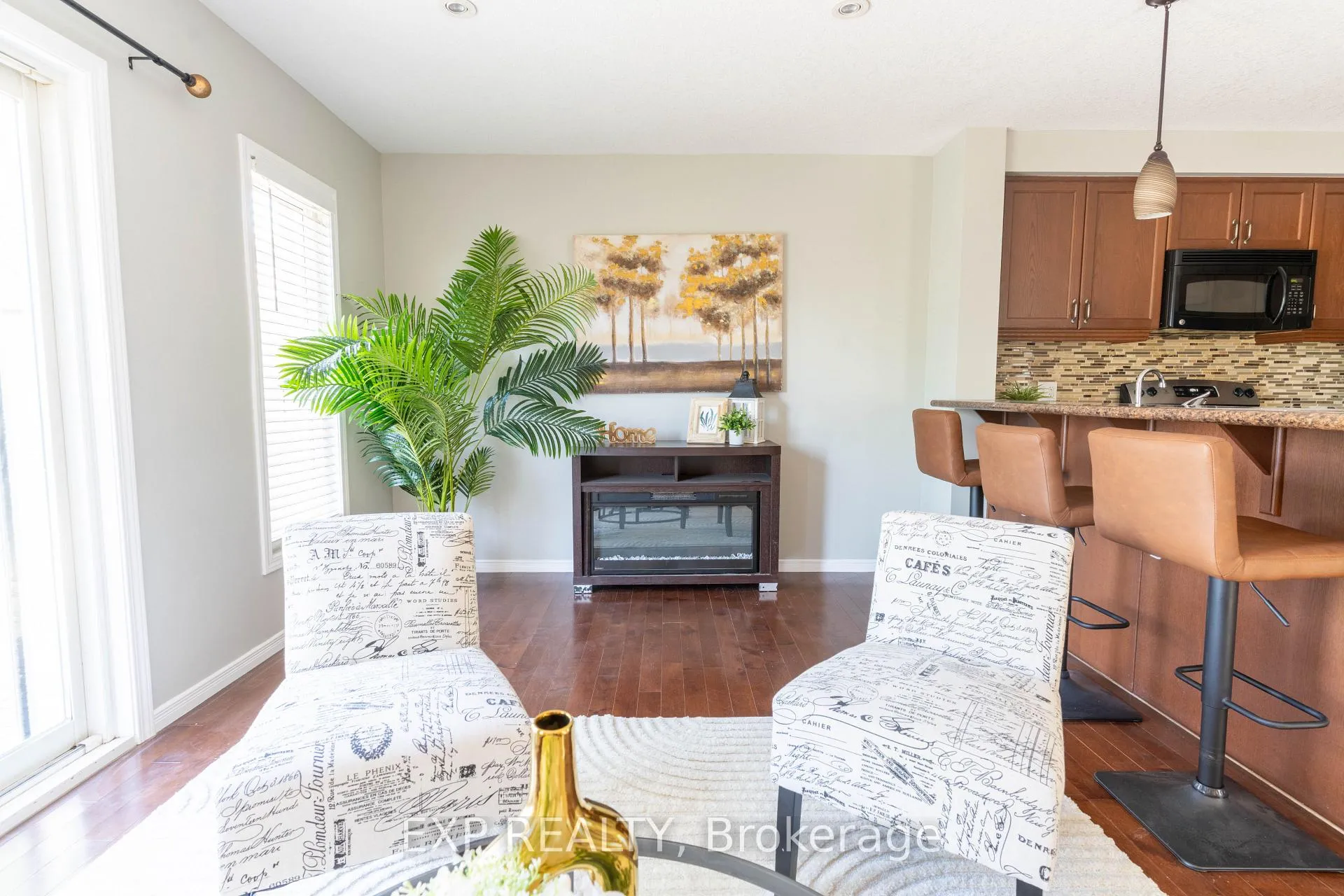 Photo 12 of 1319 Countrystone Drive, Kitchener, Highland West — HOMEH
