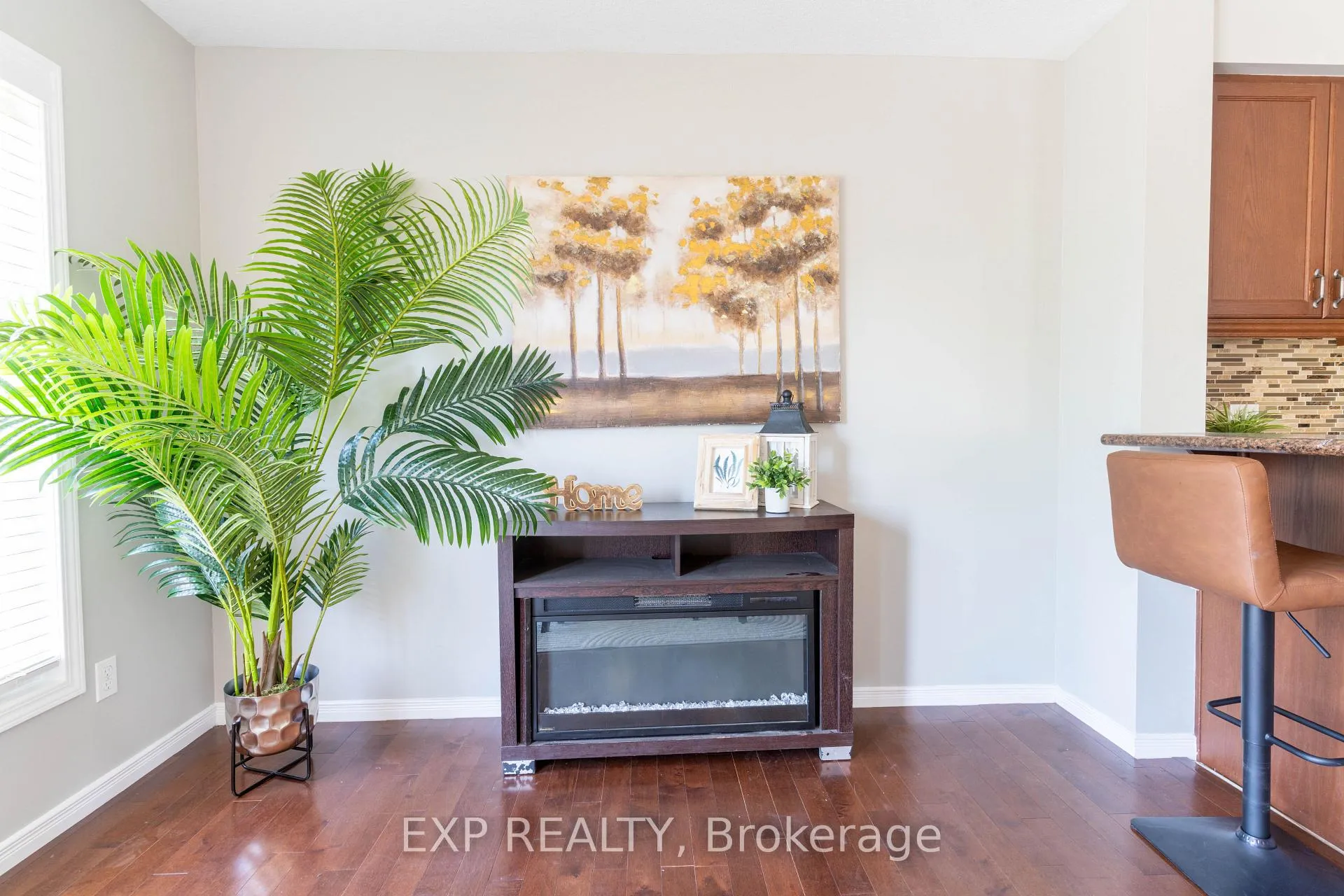 Photo 13 of 1319 Countrystone Drive, Kitchener, Highland West — HOMEH