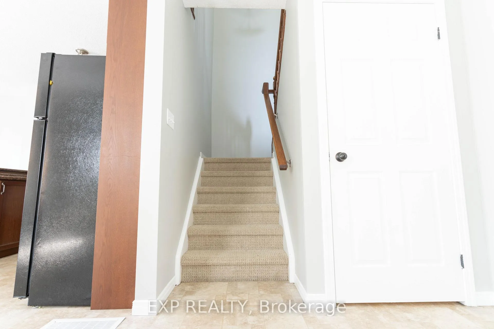 Photo 22 of 1319 Countrystone Drive, Kitchener, Highland West — HOMEH