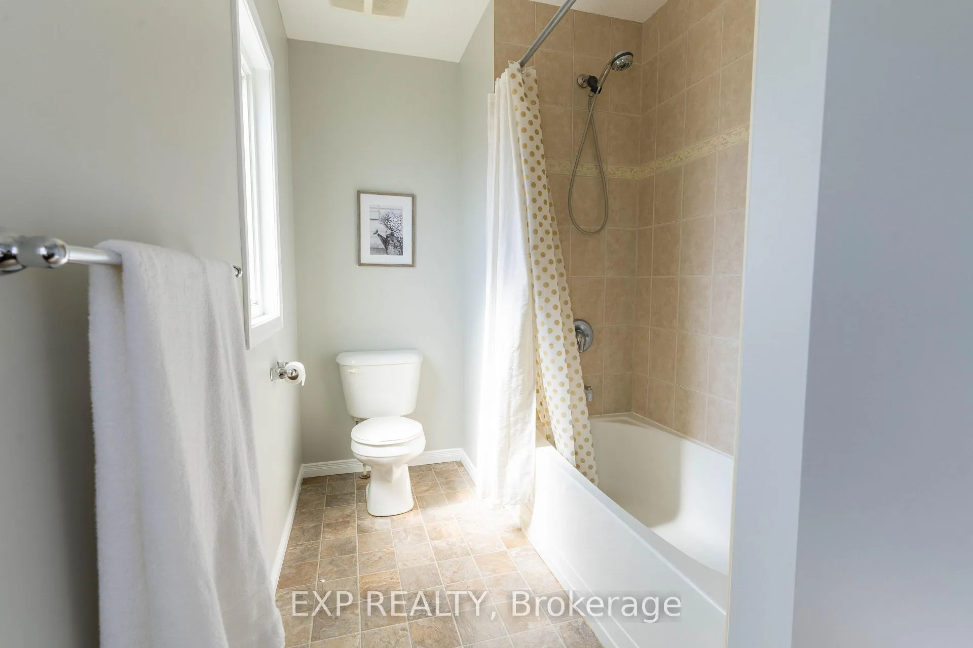 Photo 30 of 1319 Countrystone Drive, Kitchener, Highland West — HOMEH