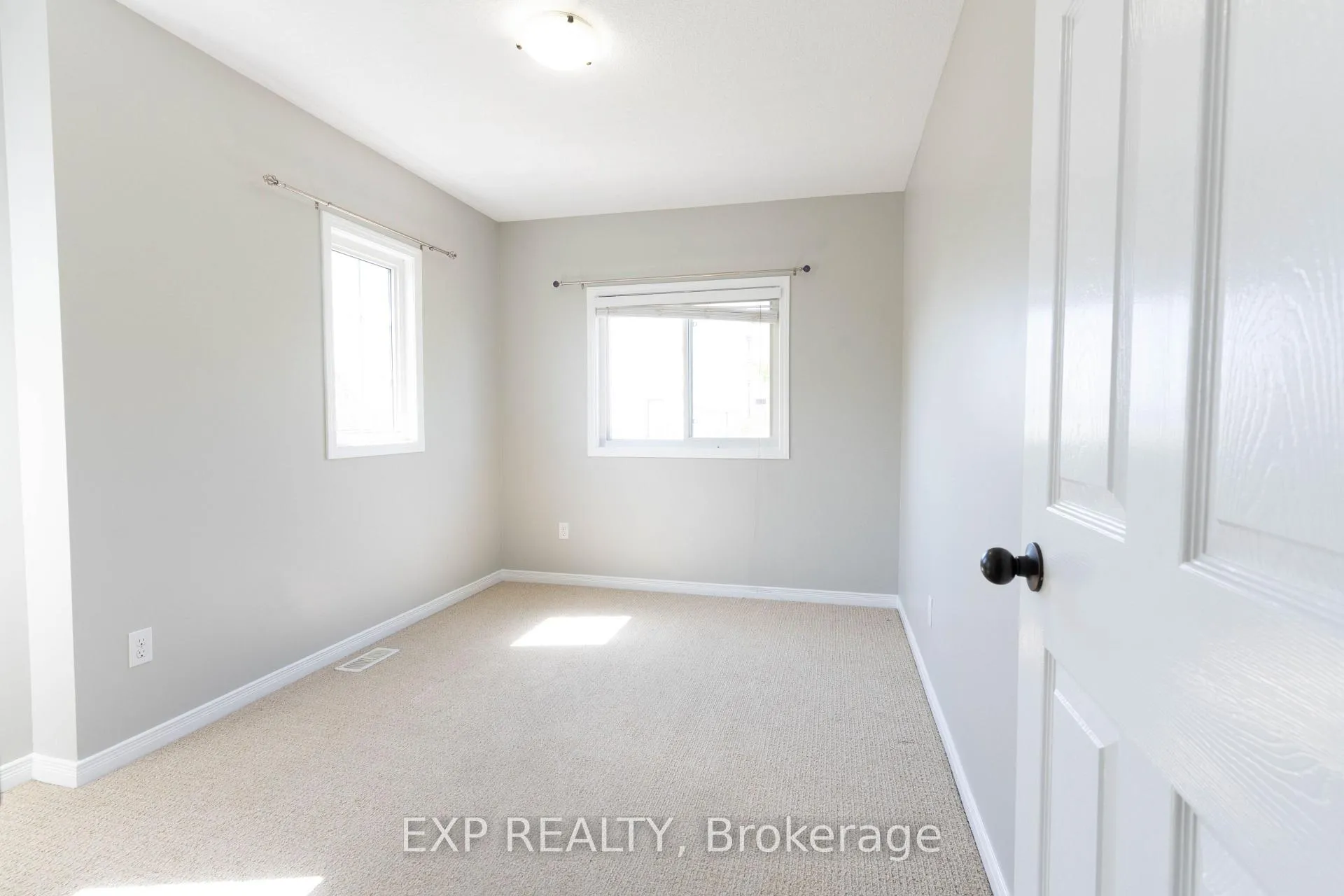 Photo 34 of 1319 Countrystone Drive, Kitchener, Highland West — HOMEH