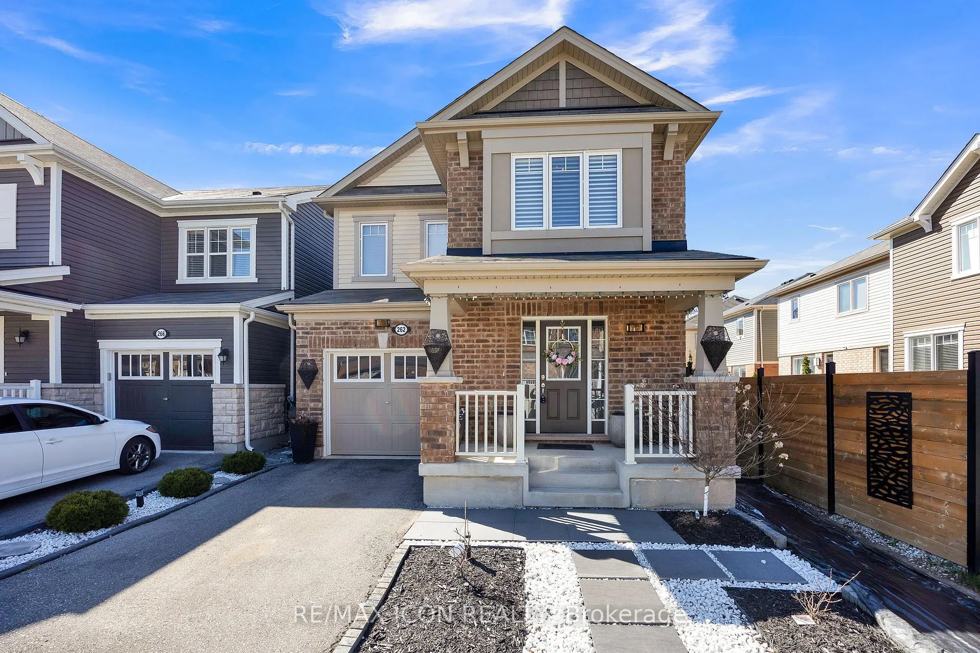 Photo 1 of 262 Grovehill Crescent, Kitchener — HOMEH