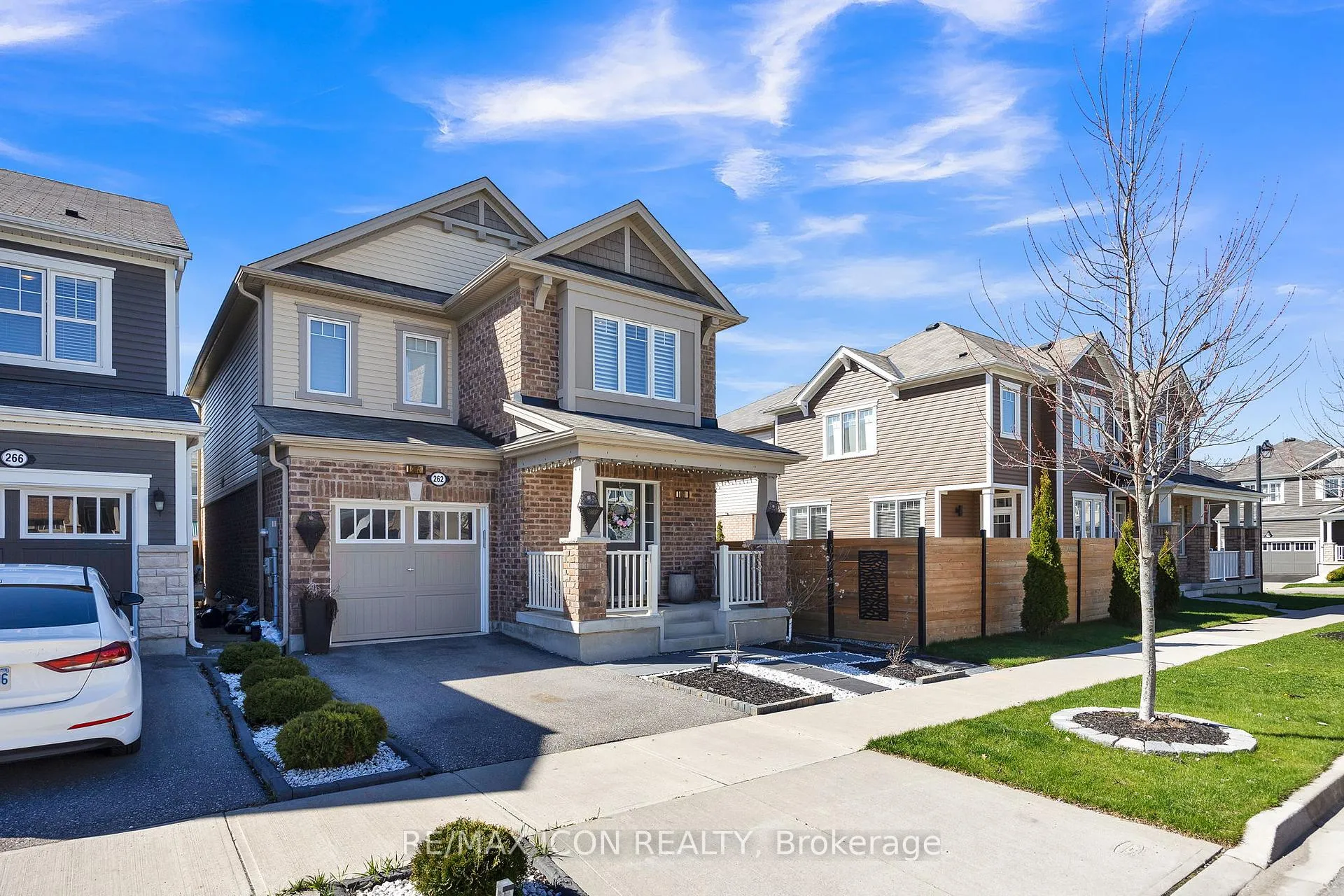 Photo 2 of 262 Grovehill Crescent, Kitchener — HOMEH