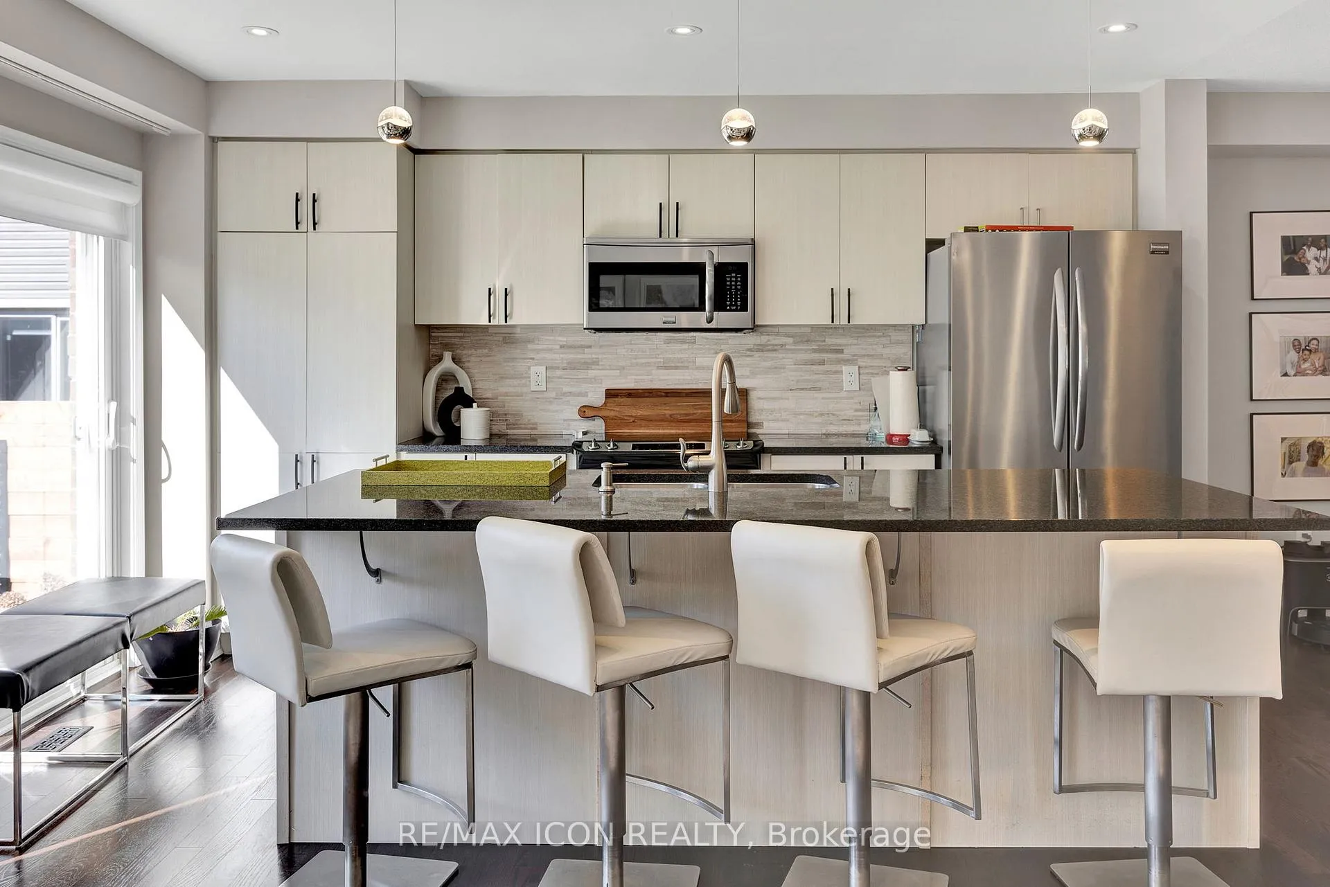 Photo 6 of 262 Grovehill Crescent, Kitchener — HOMEH