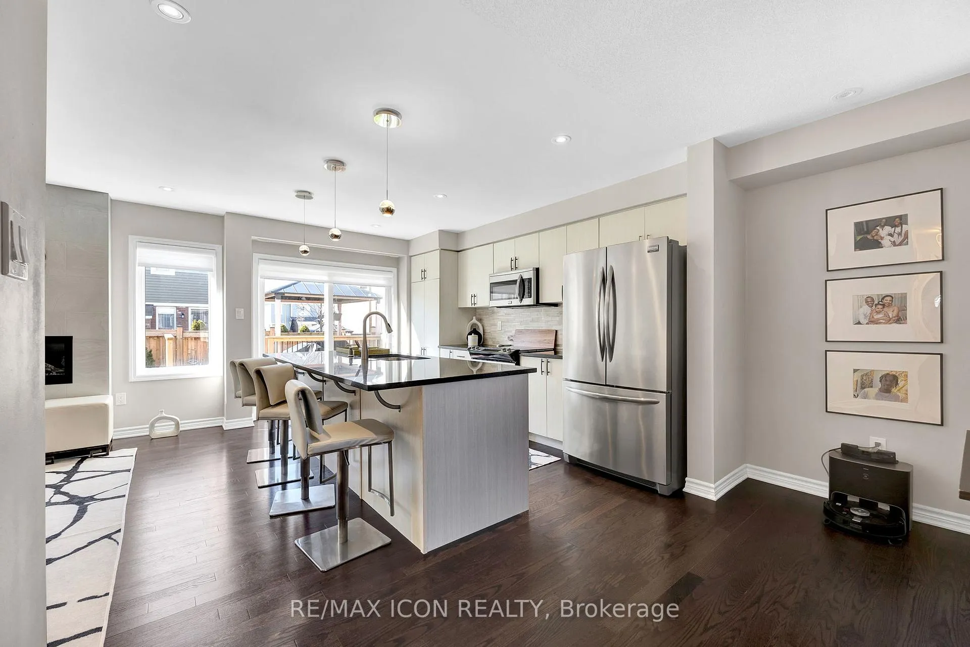 Photo 10 of 262 Grovehill Crescent, Kitchener — HOMEH
