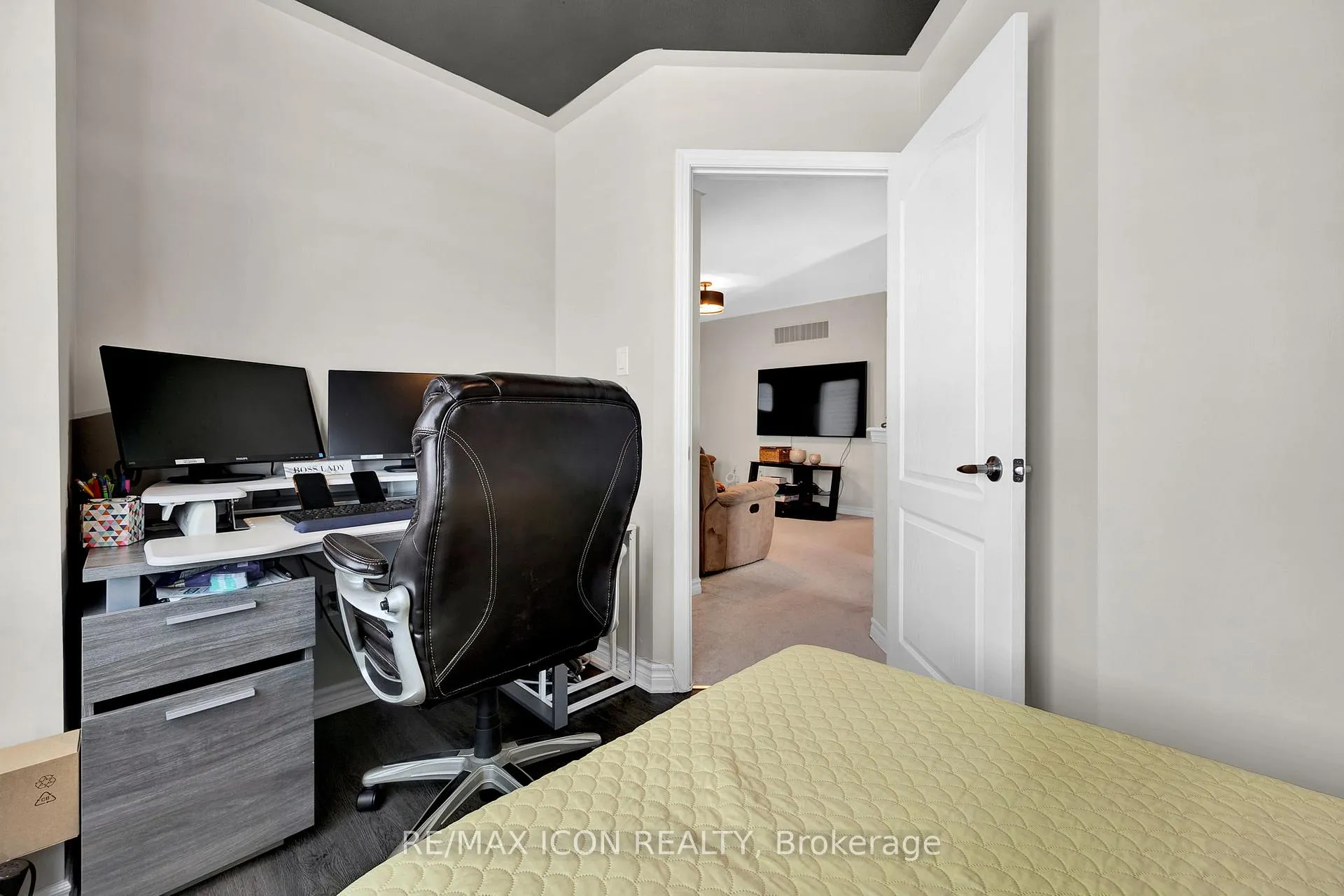 Photo 14 of 262 Grovehill Crescent, Kitchener — HOMEH