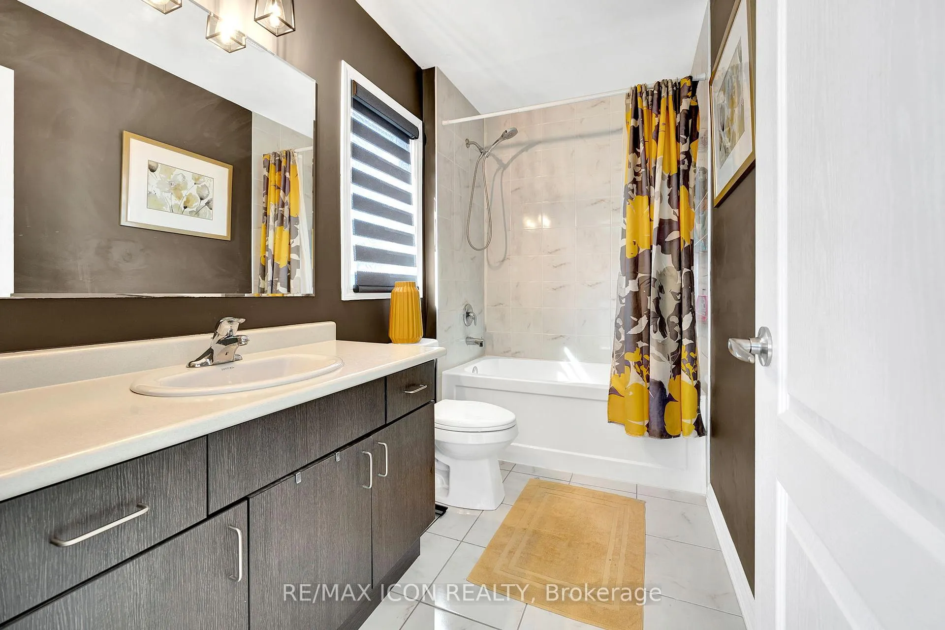 Photo 15 of 262 Grovehill Crescent, Kitchener — HOMEH