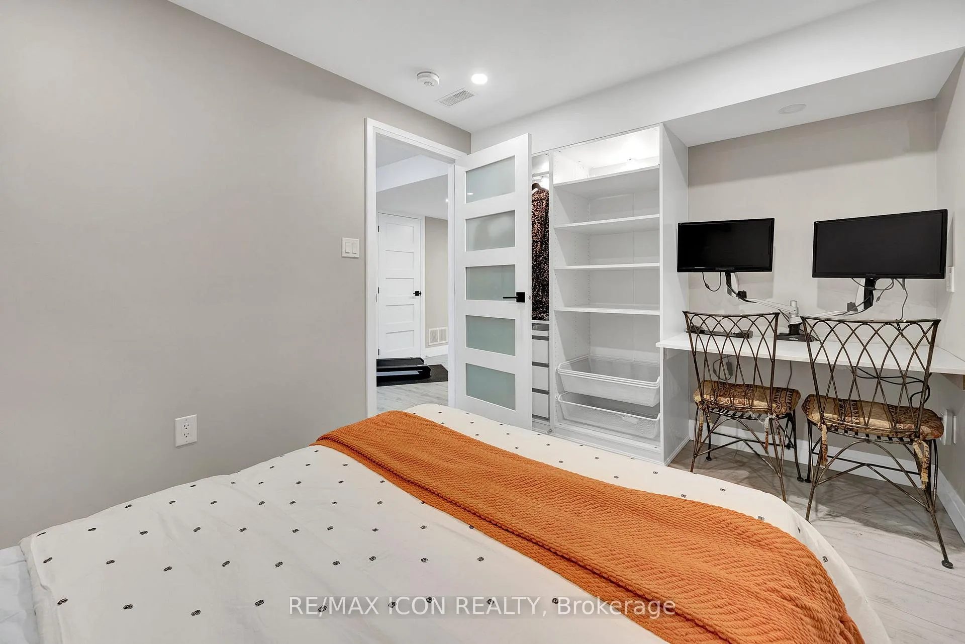 Photo 17 of 262 Grovehill Crescent, Kitchener — HOMEH