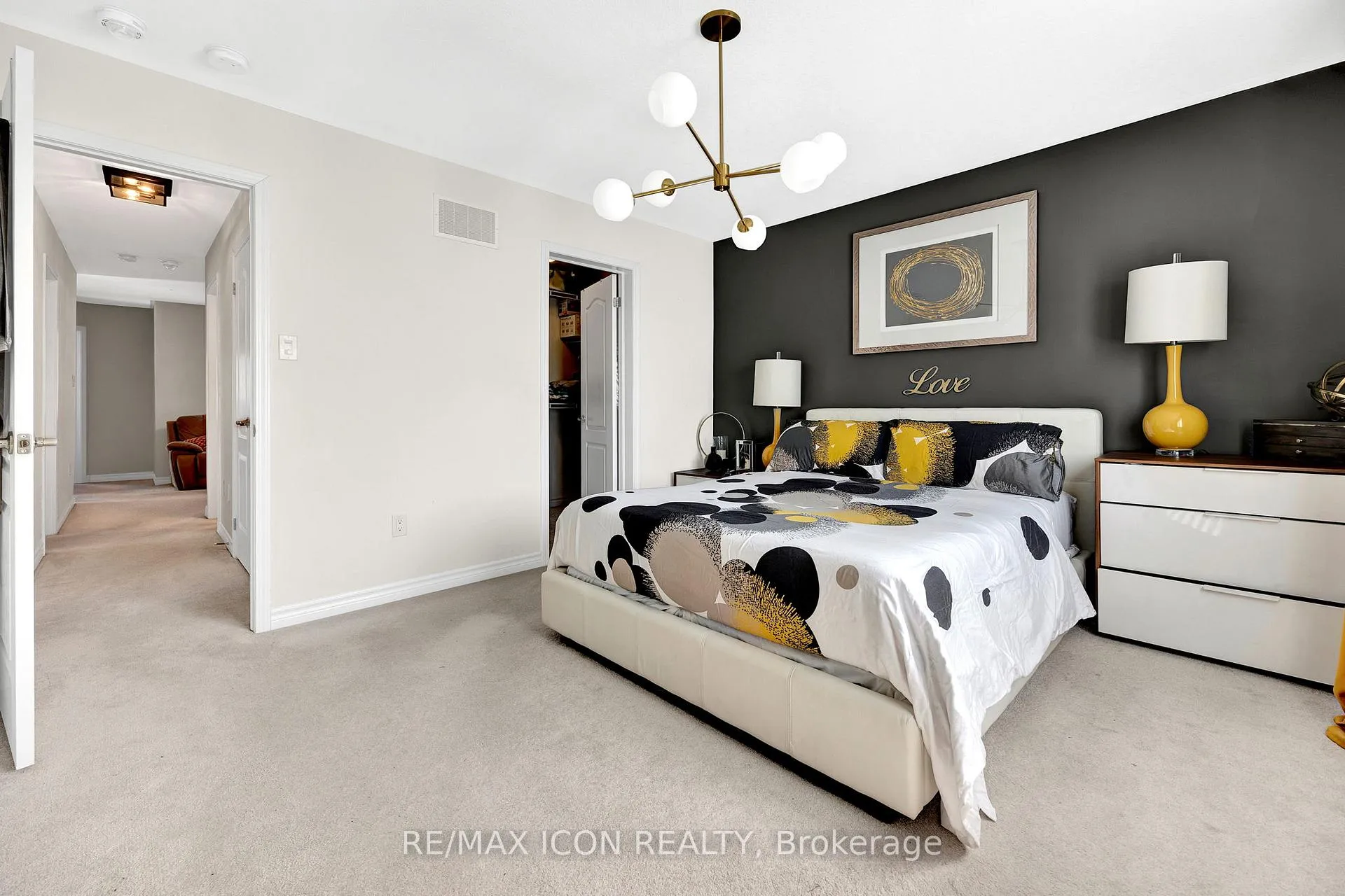 Photo 25 of 262 Grovehill Crescent, Kitchener — HOMEH
