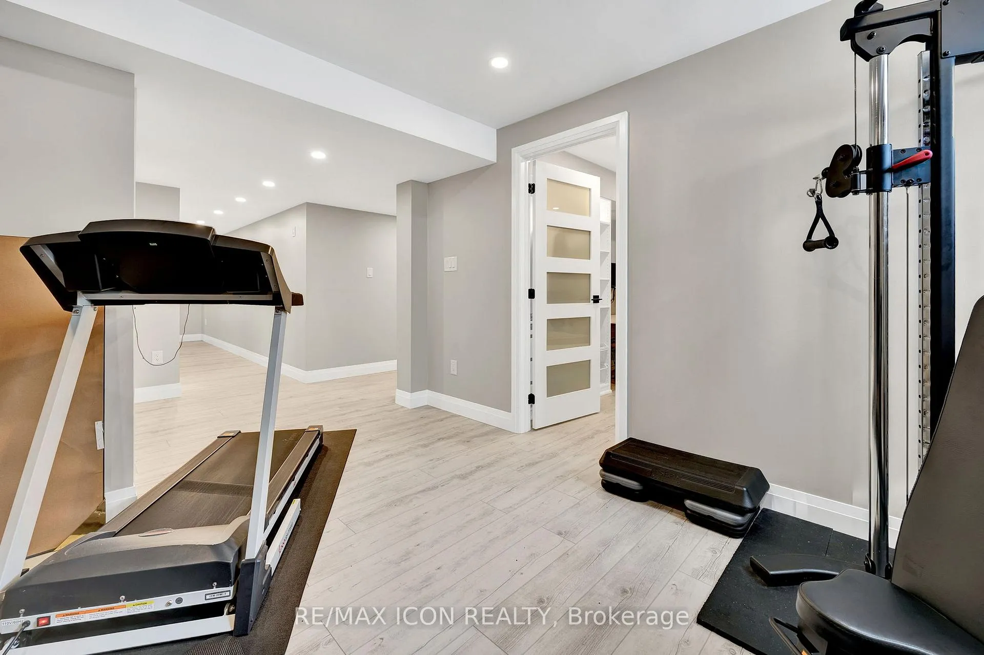 Photo 27 of 262 Grovehill Crescent, Kitchener — HOMEH