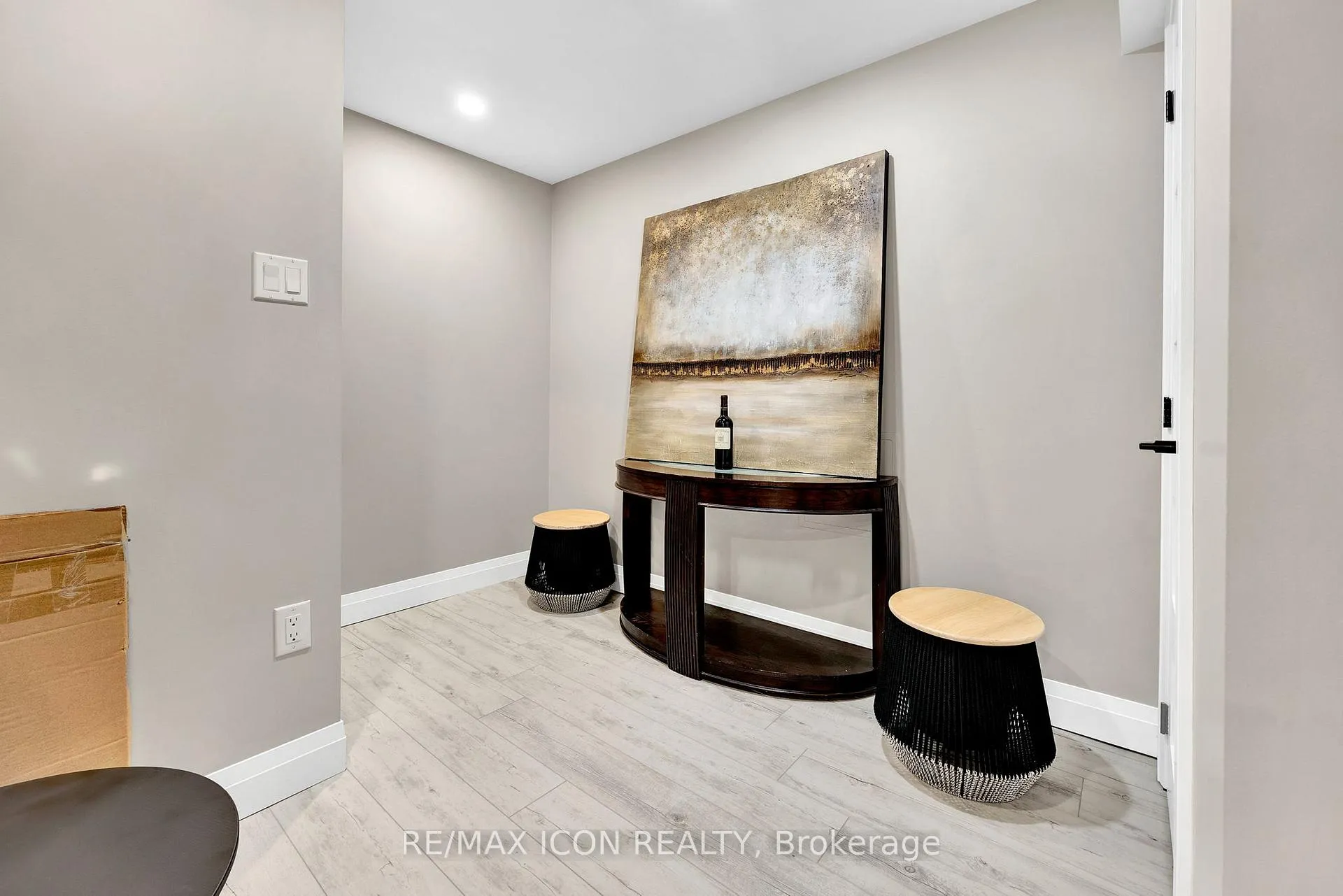 Photo 31 of 262 Grovehill Crescent, Kitchener — HOMEH