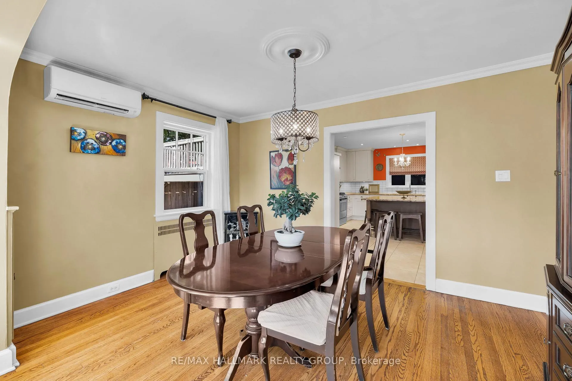 Photo 10 of 1 Iona Street, Ottawa, Ottawa West — HOMEH