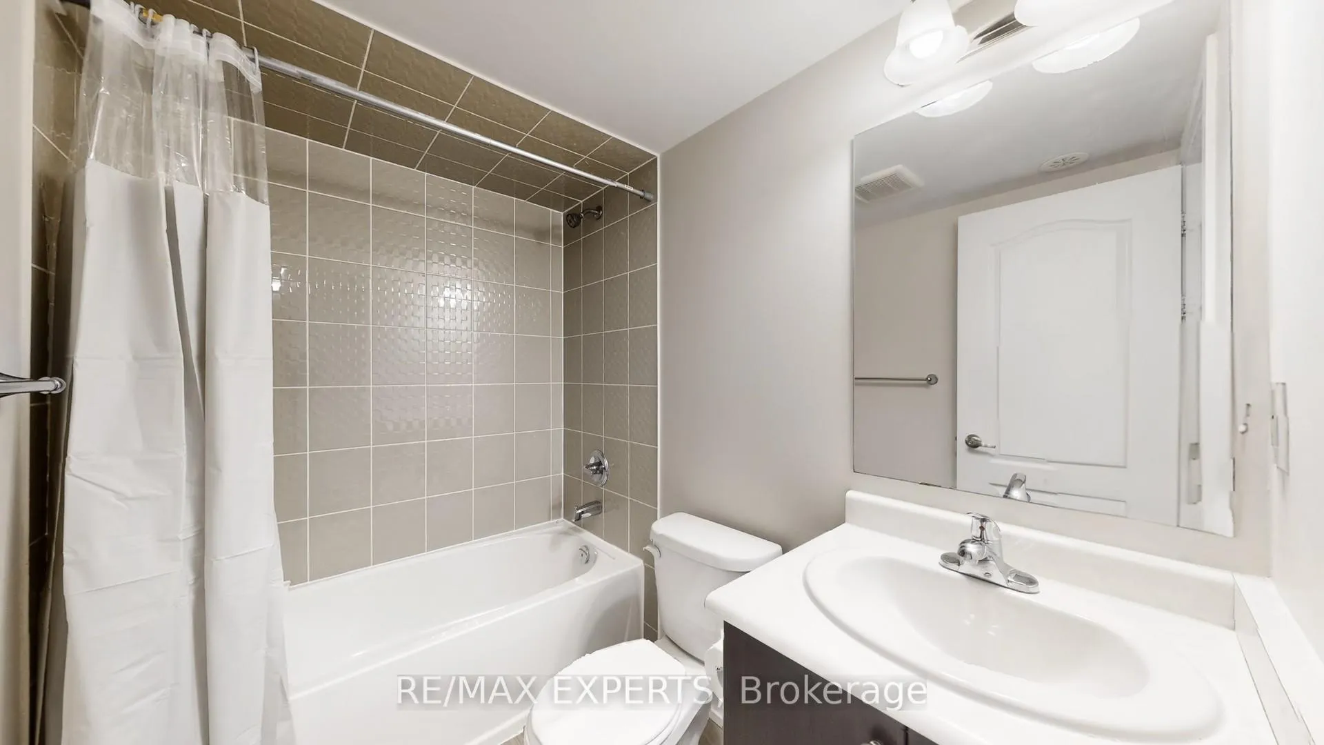 Photo 8 of Unit 2208, 10 Westmeath Lane, Markham, Cornell — HOMEH