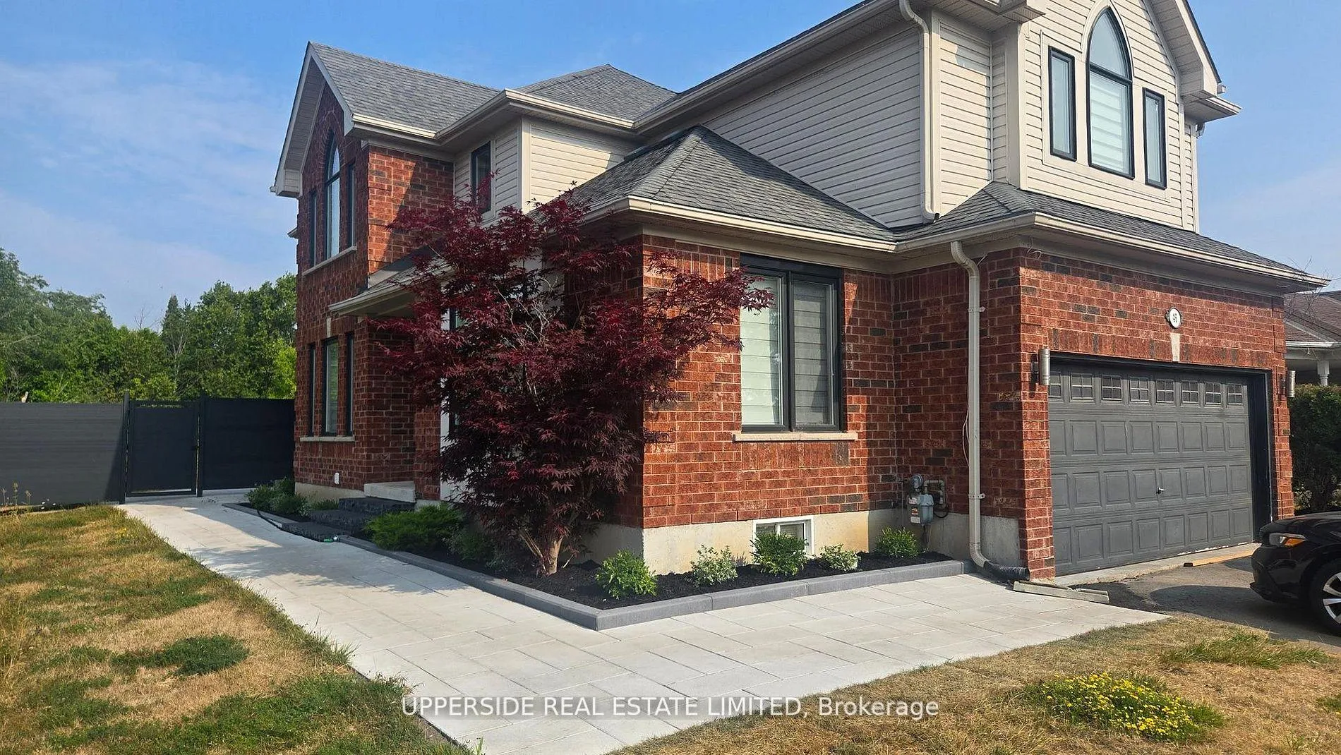 Photo 1 of Unit Upper, 46 Country Lane, Barrie, Painswick South — HOMEH
