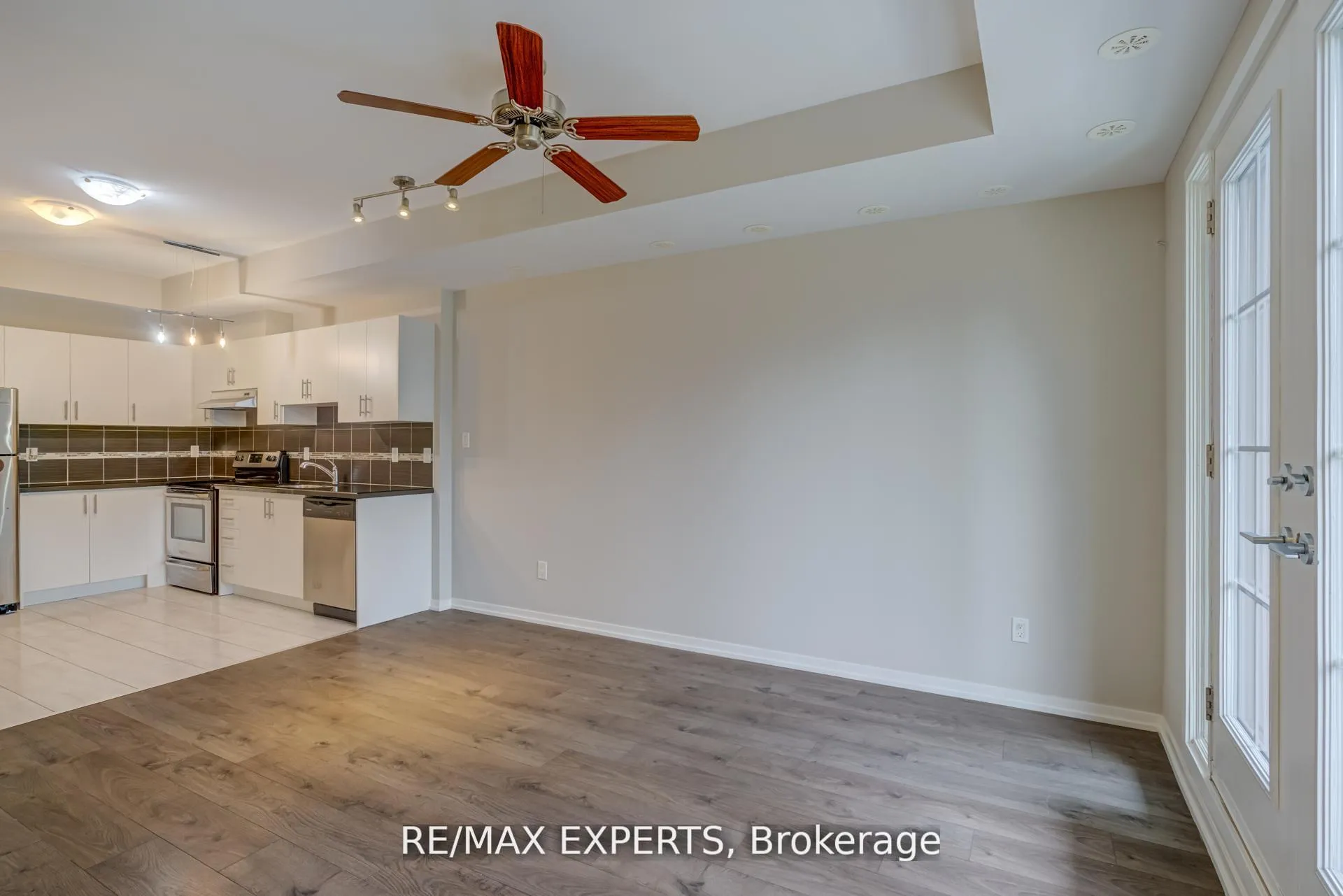 Photo 9 of Unit D07, 26 Bruce Street, Vaughan, East Woodbridge — HOMEH