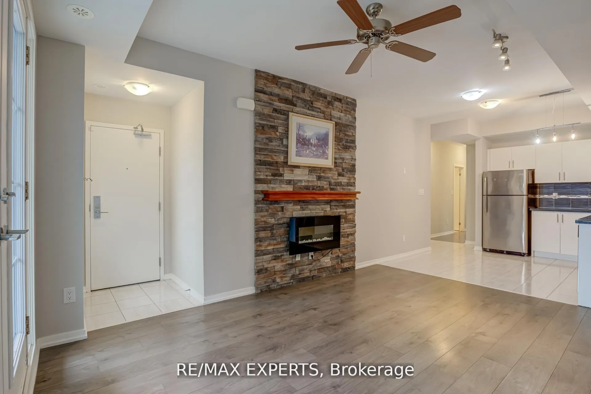 Photo 10 of Unit D07, 26 Bruce Street, Vaughan, East Woodbridge — HOMEH